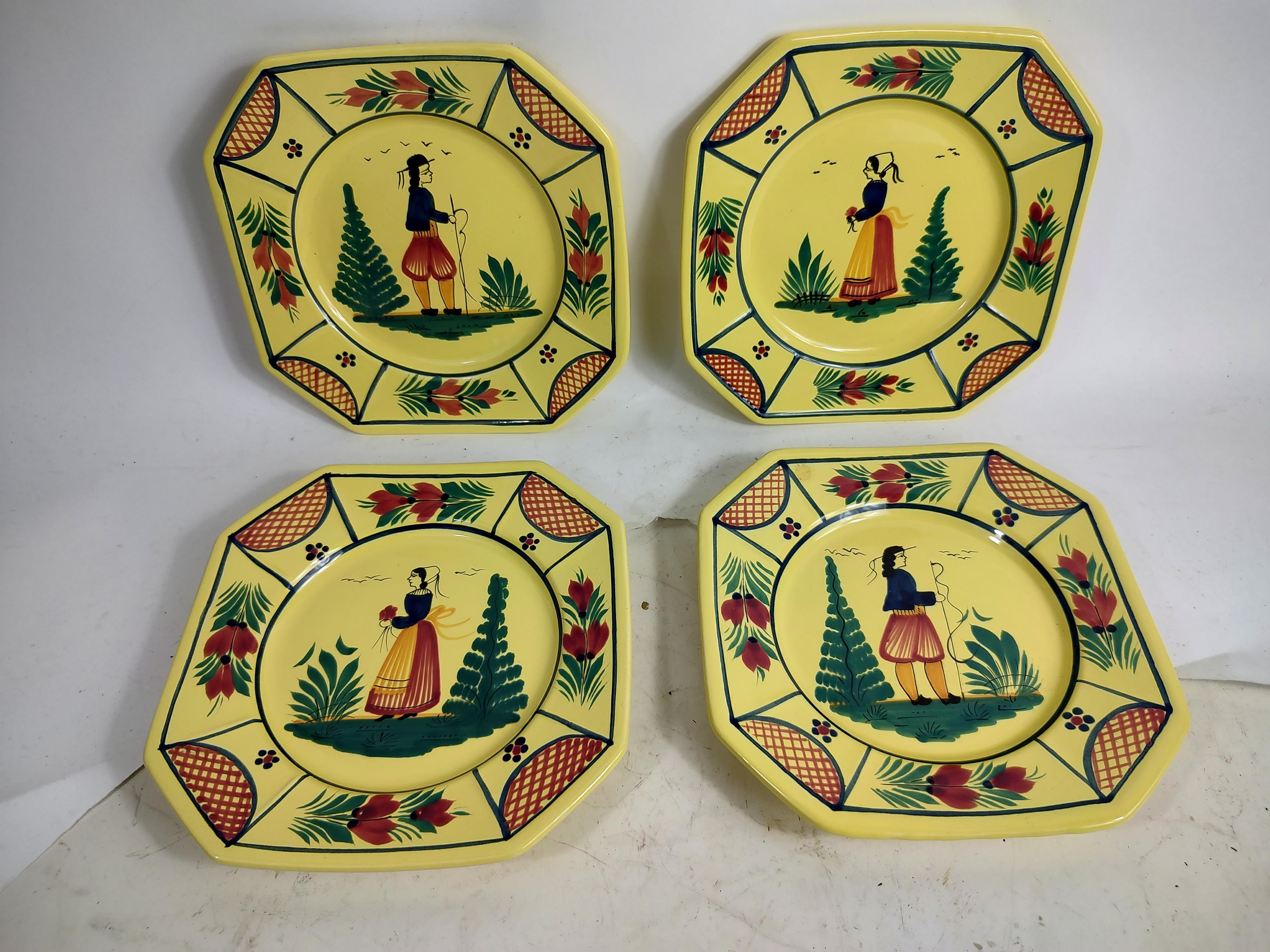 Quimper Faience Set of 4 Lunch Plates France, C1980 For Sale 1