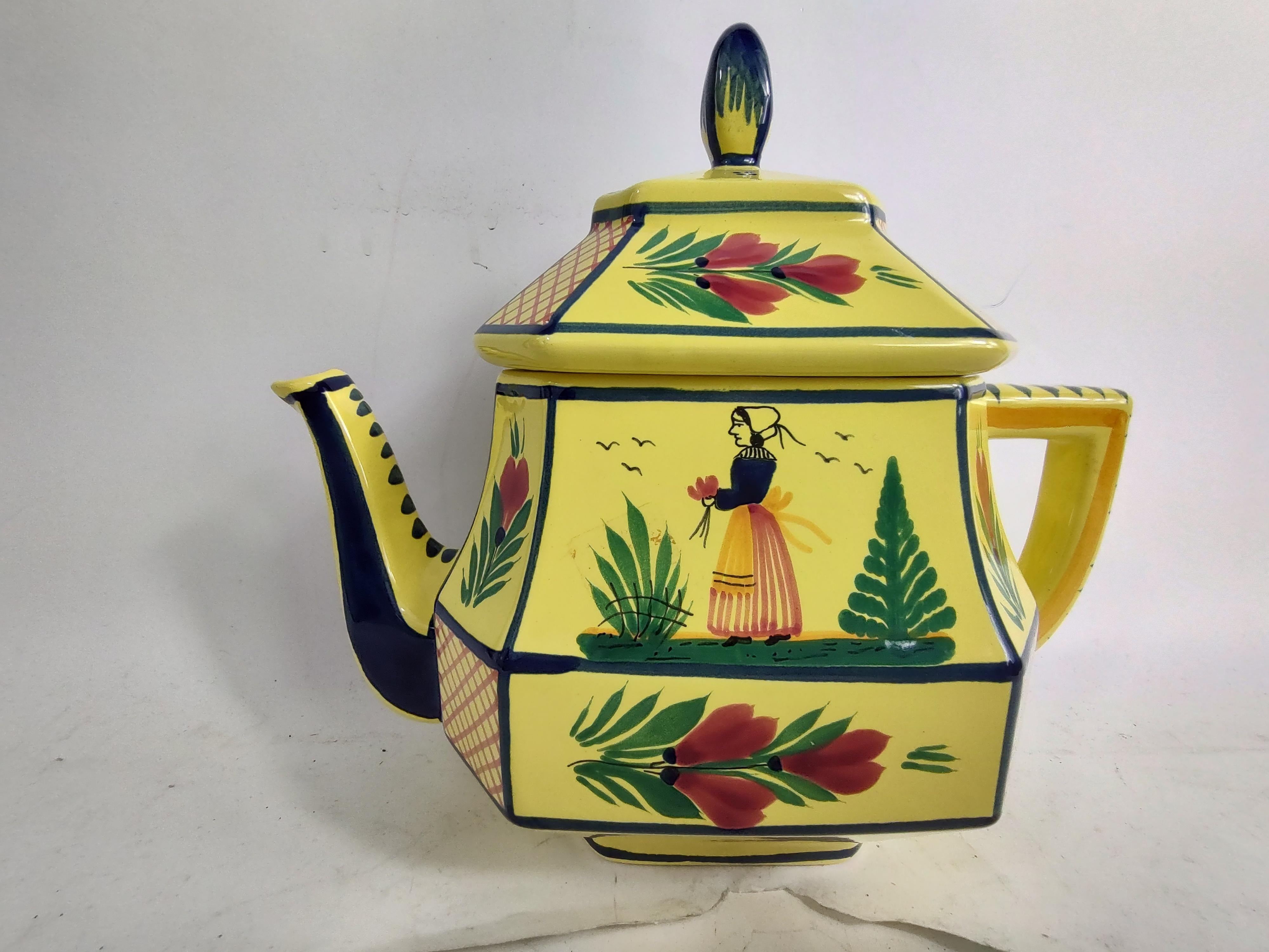 Quimper Faience Teapot with Breton Woman For Sale 1
