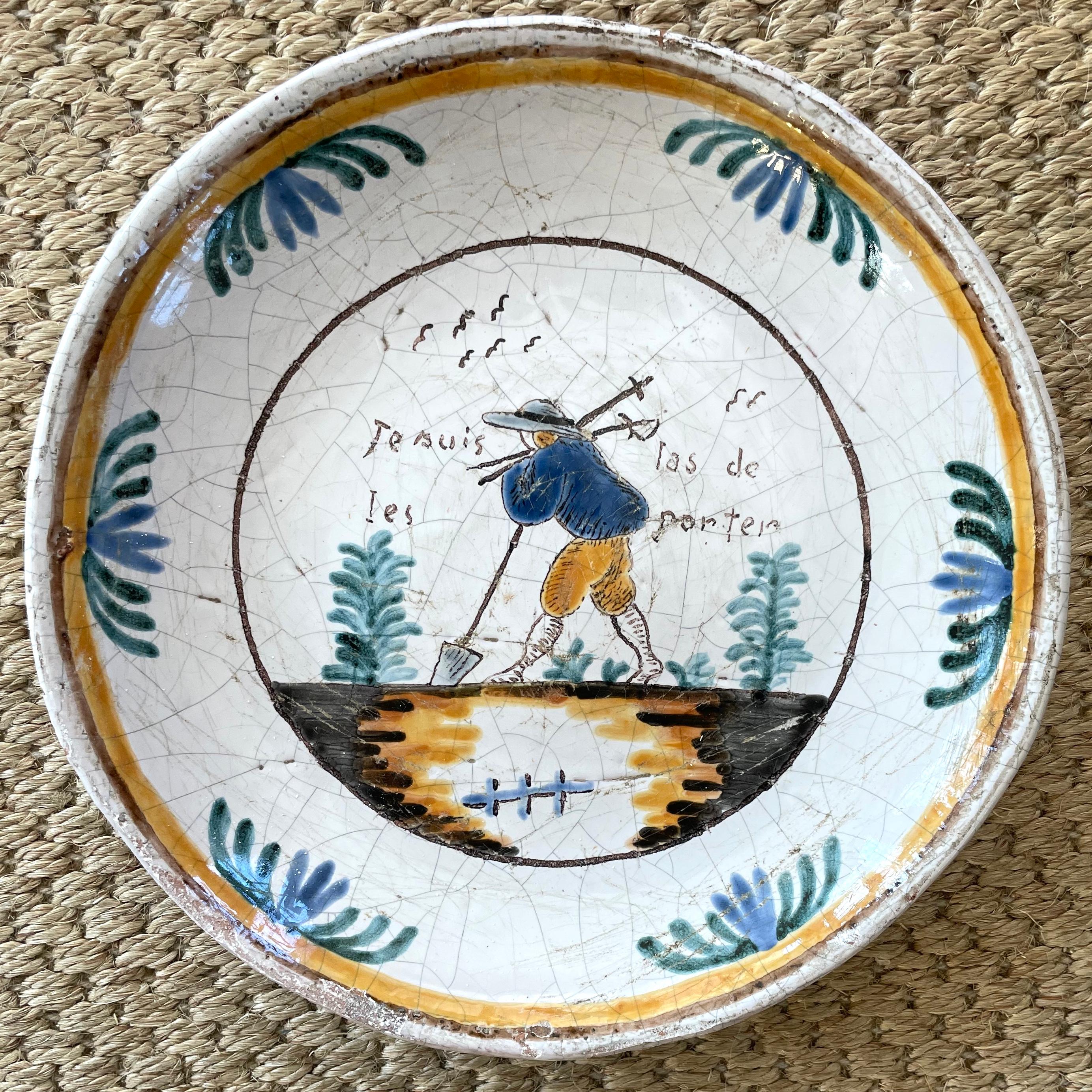 Quimper French Blue and White Plate In Good Condition For Sale In New York, NY