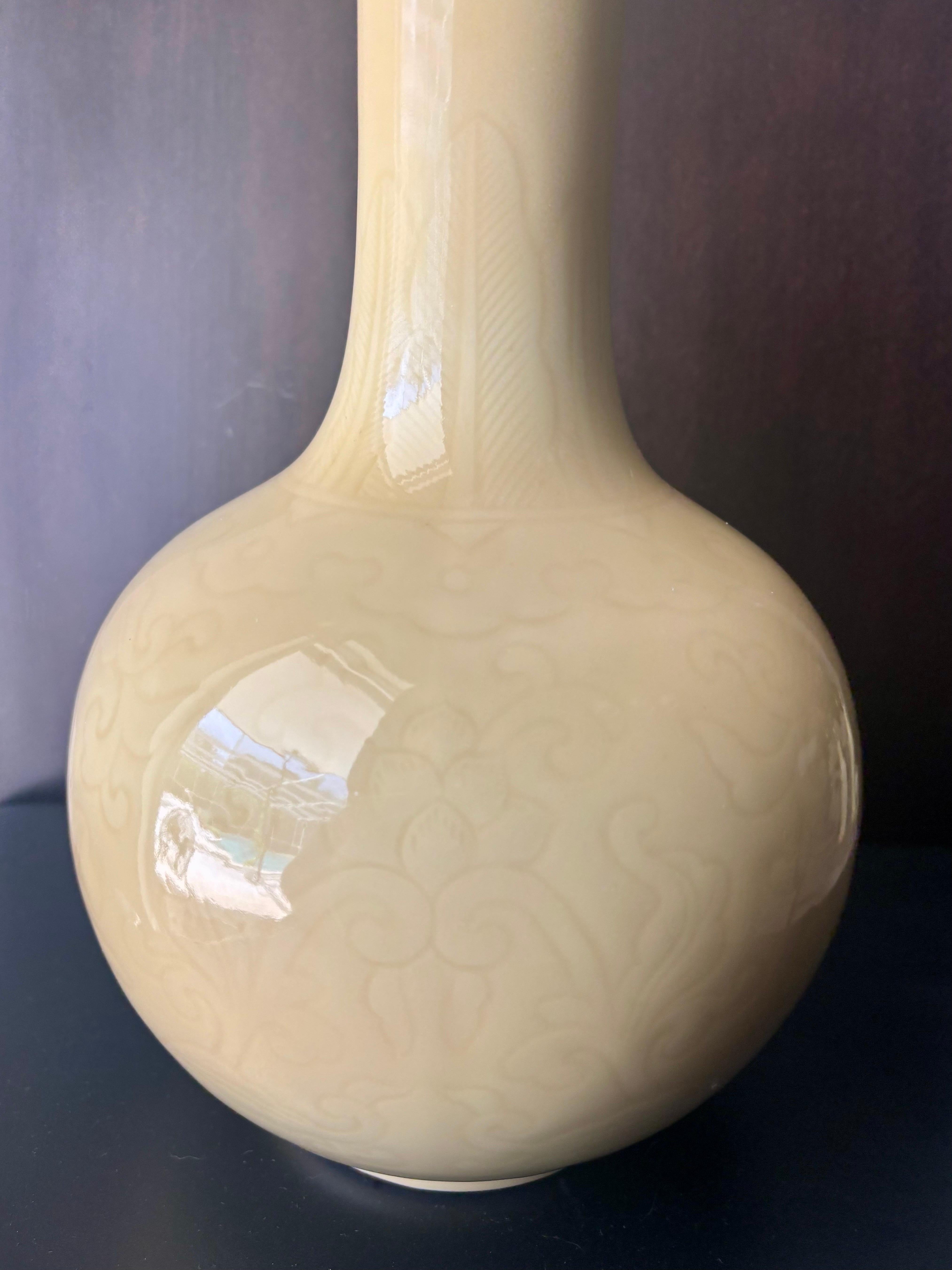 19th Century Quin Dynasty Style Famille Jaune Chinese Porcelain Vases, a pair For Sale