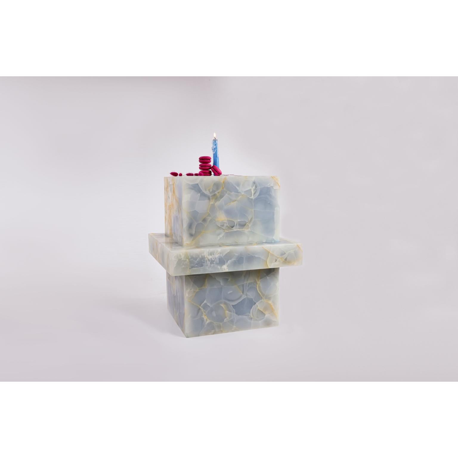 Onyx Table d'appoint Quinn en onyx bleu par RAFFINATO en vente
