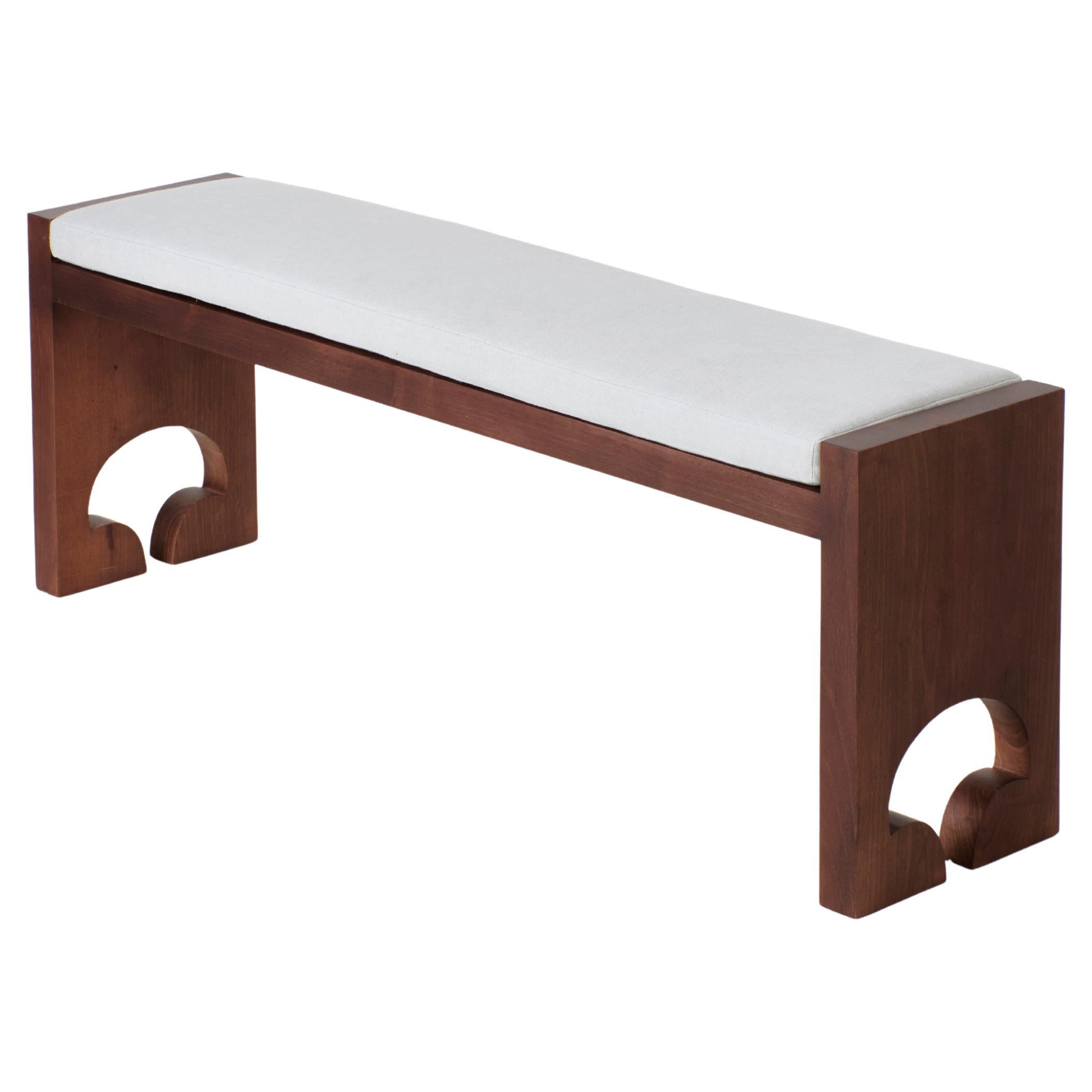 Quinta Bench in walnut