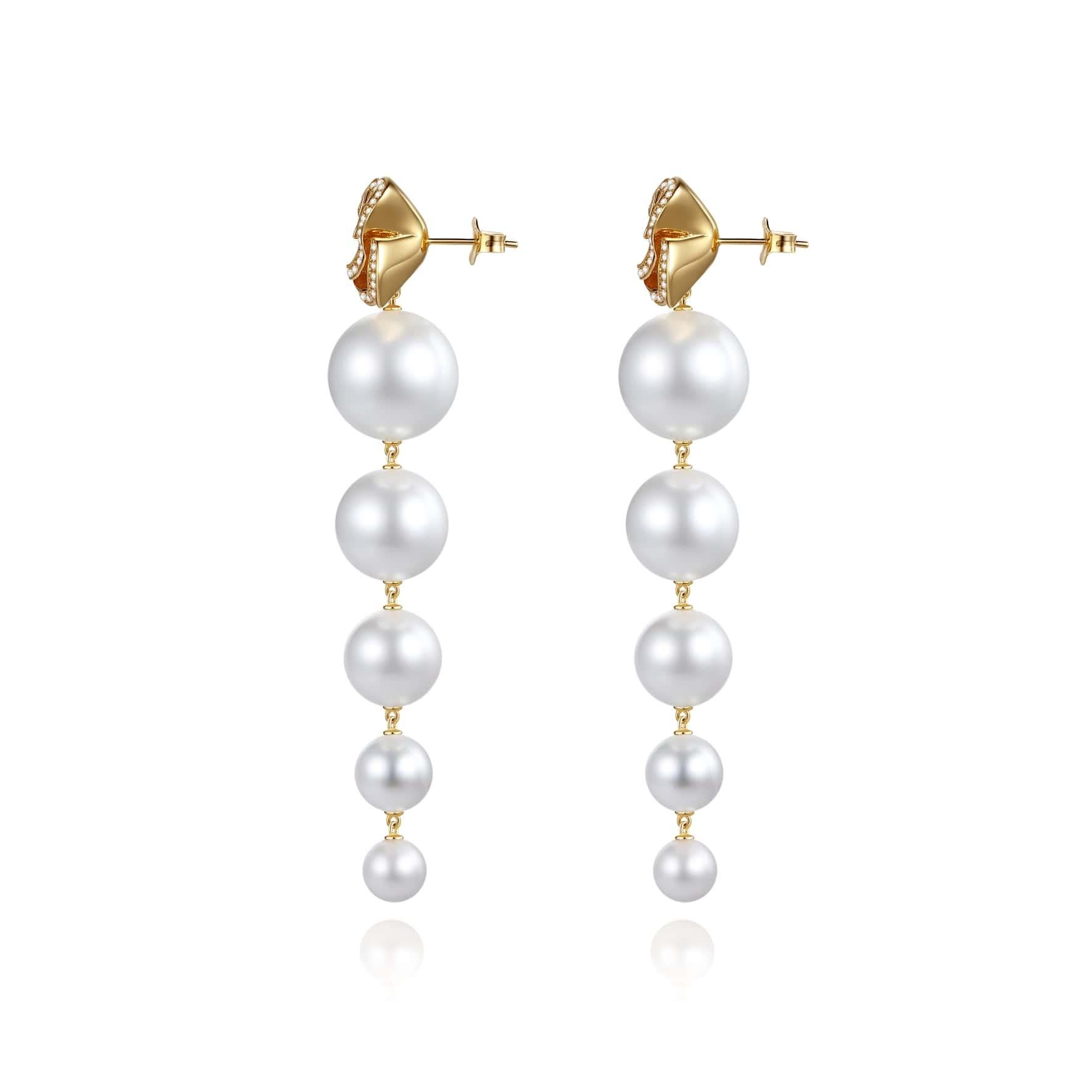 Modern Quintessence Flower Top Swing Pearl Earrings, White For Sale