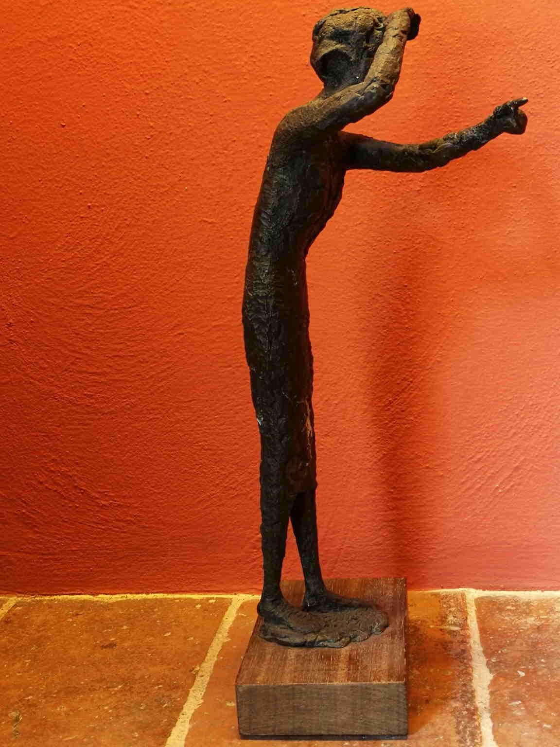 Tuscan Florentine Figurative Abstract Female Bronze Statue 20th century  For Sale 1