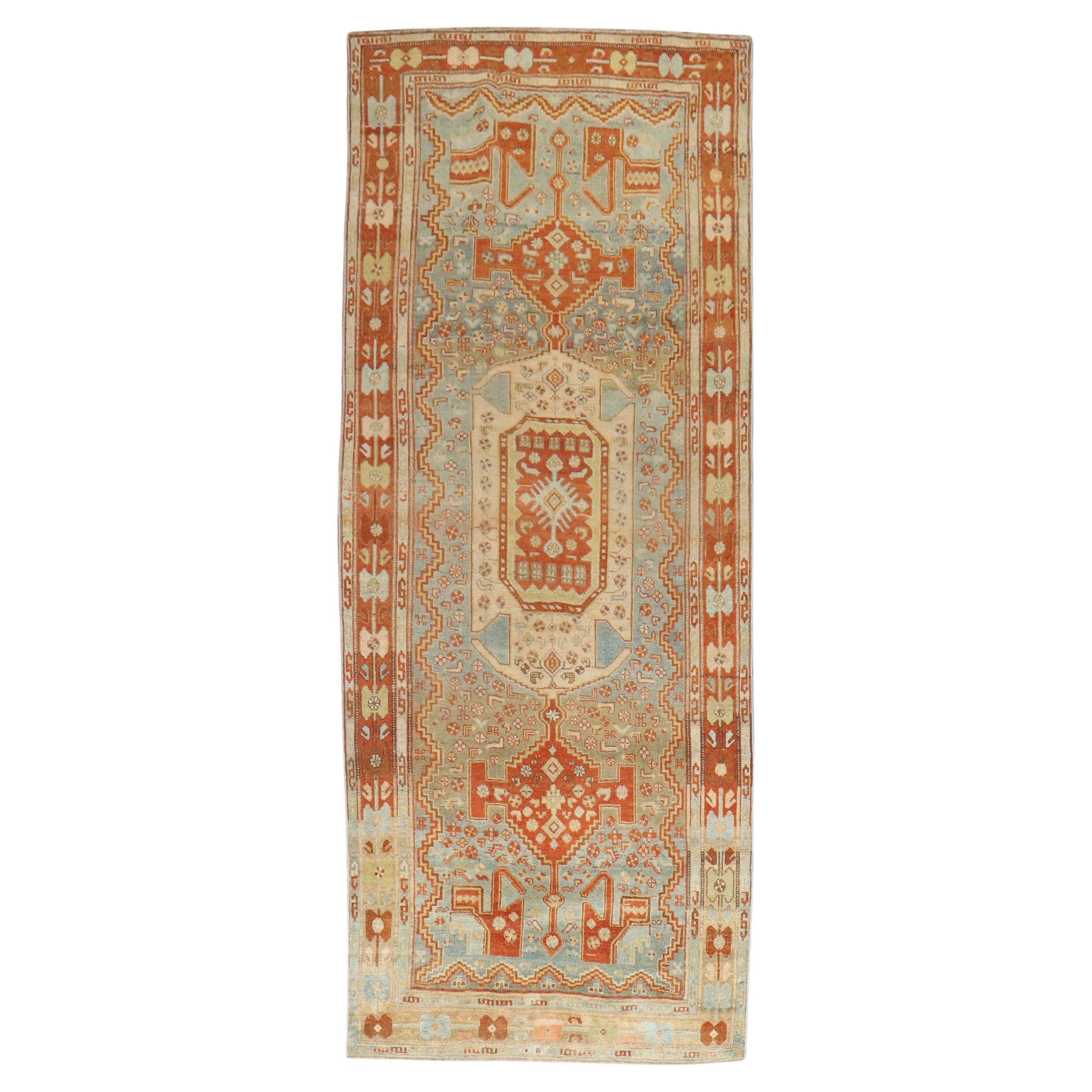 Antiker persischer Bidjar-Teppich im skurrilen Stil im Angebot