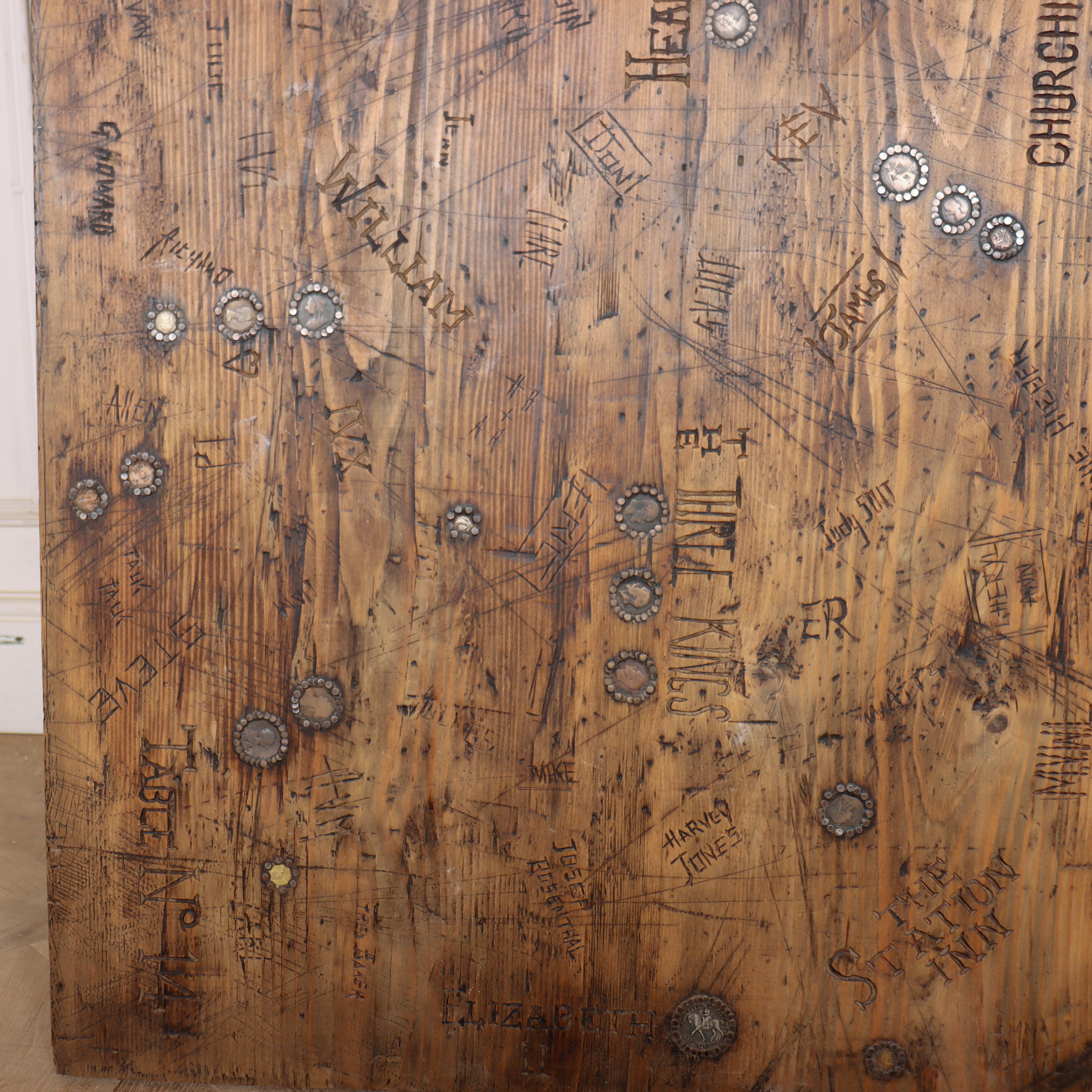 Quirky English Coffee Table In Good Condition For Sale In Leamington Spa, Warwickshire