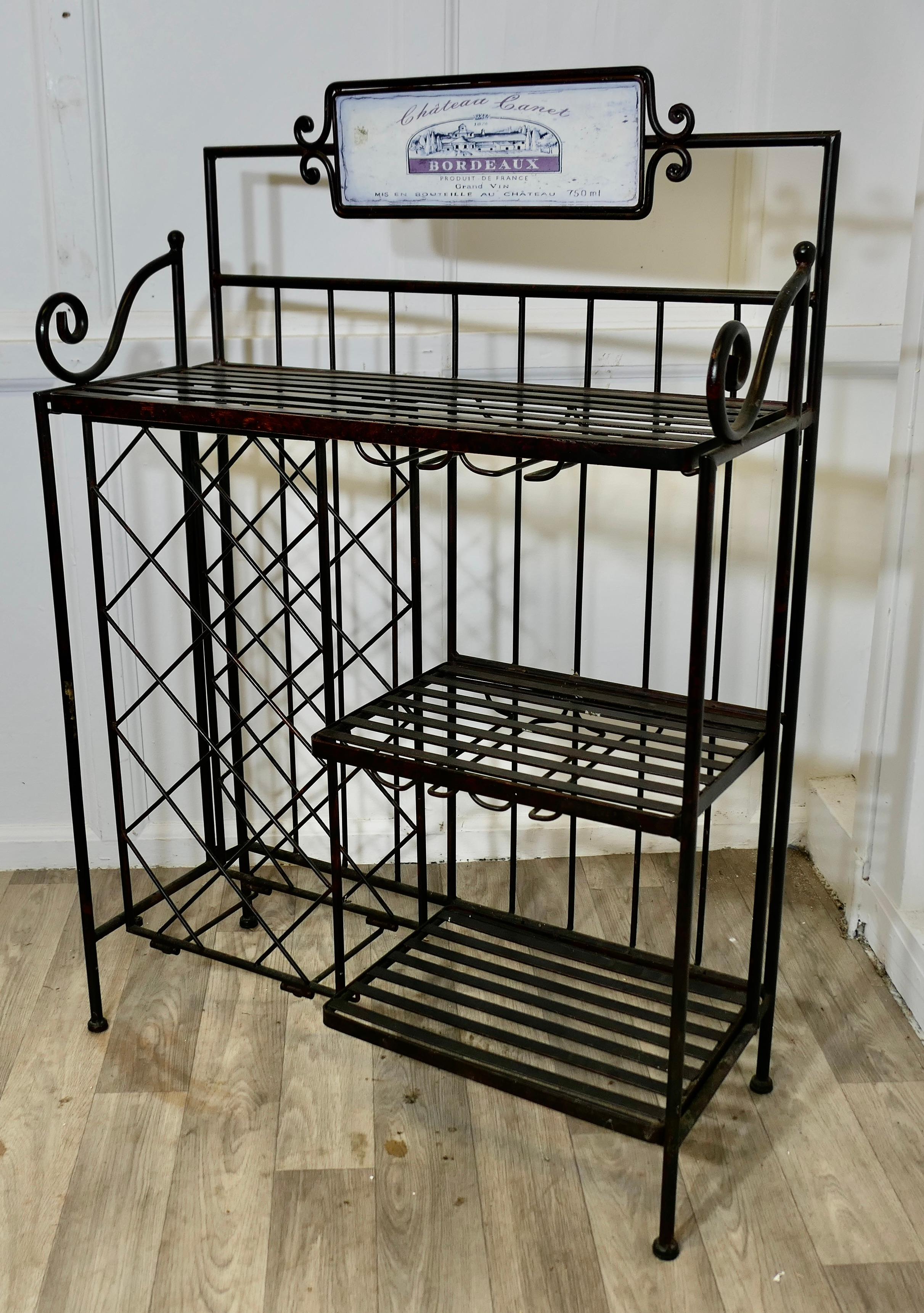 Quirky Folding Metal Bordeaux Wine Rack In Good Condition For Sale In Godshill, Isle of Wight