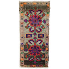 Türkischer Mini-Teppich mit skurrilem Muster
