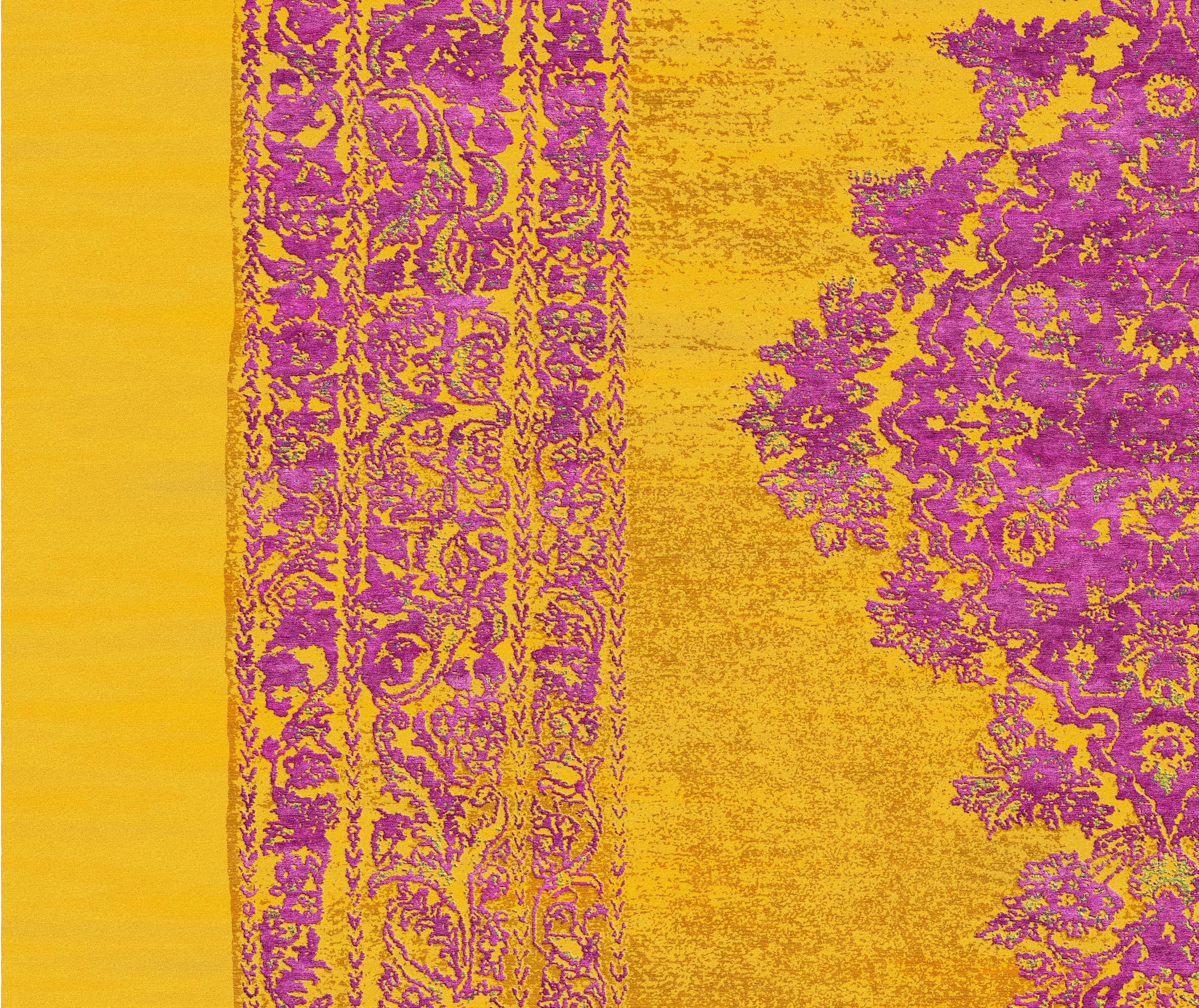 Qum Refracted Gold Orchidee Handgeknüpfter Teppich im zeitgenössischen modernen Design (Nepalesisch) im Angebot