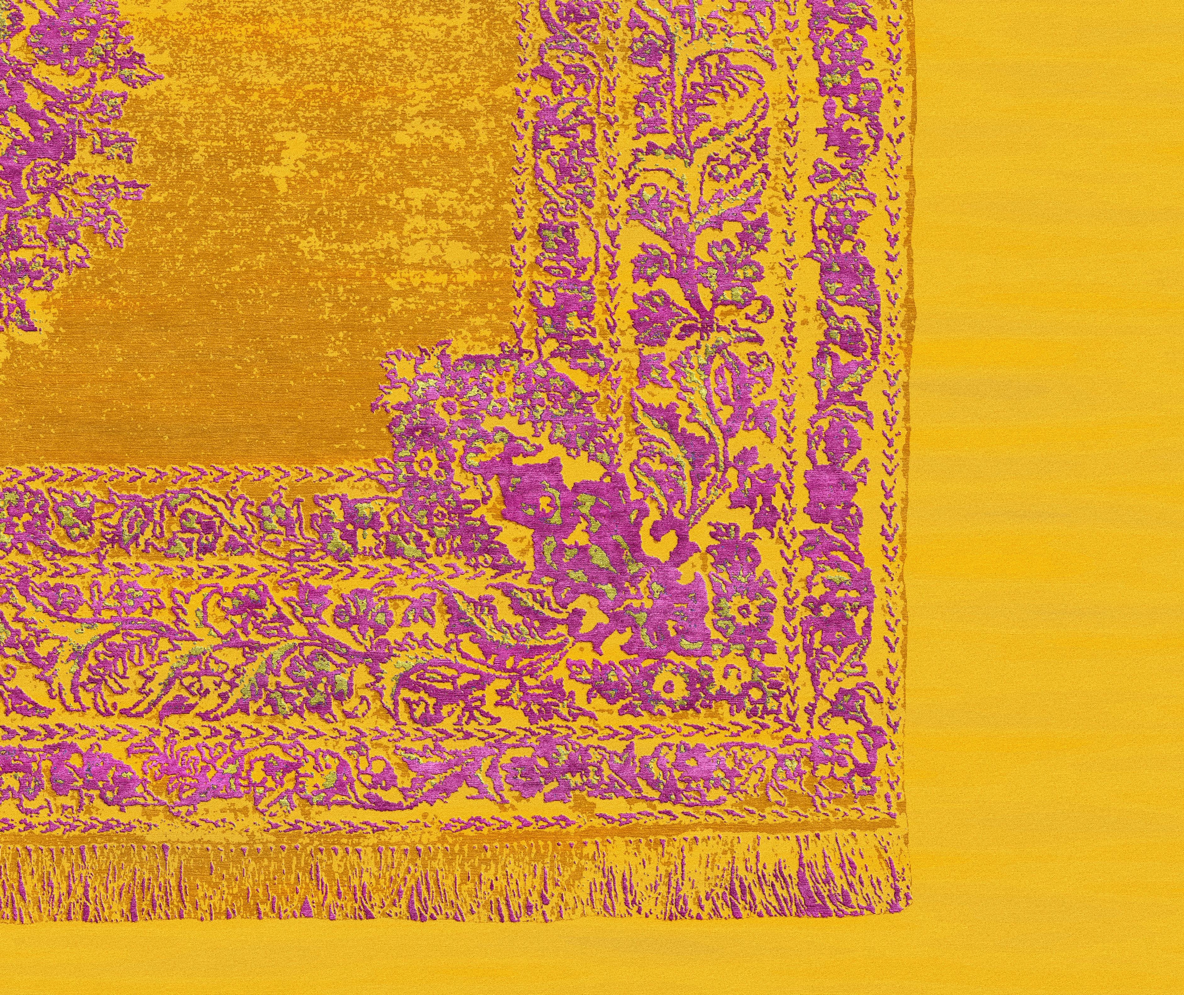 Qum Refracted Gold Orchidee Handgeknüpfter Teppich im zeitgenössischen modernen Design (Wolle) im Angebot