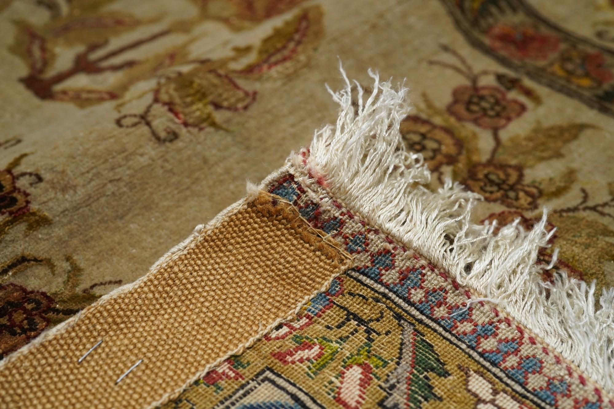 Äußerst feiner persischer Teheran-Teppich aus Wolle und Seide 4'4'' x 7'4'' im Angebot 5