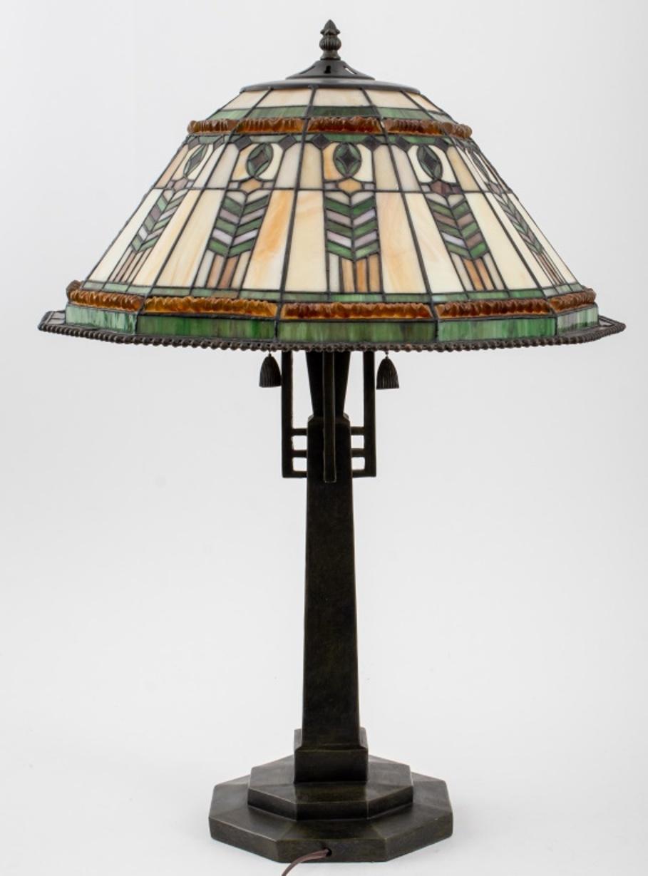 Tiffany Style Glass Table Lamp 1