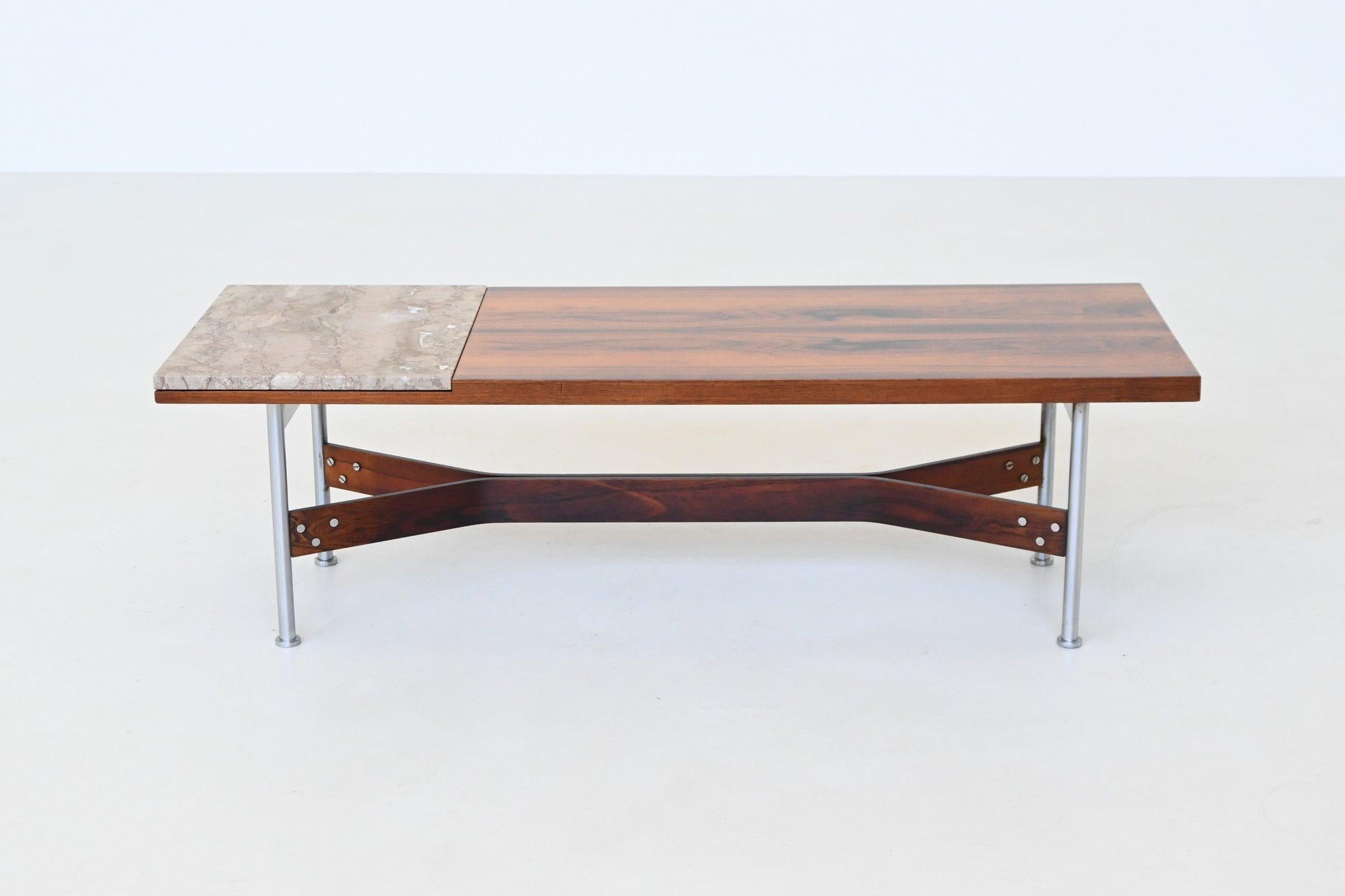 Cette table basse étonnante a été conçue par Rudolf Bernd Glatzel pour Fristho, aux Pays-Bas, en 1962. Exemple raffiné du modernisme européen d'après-guerre, la table présente un mélange visuellement fascinant de matériaux luxueux et de précision
