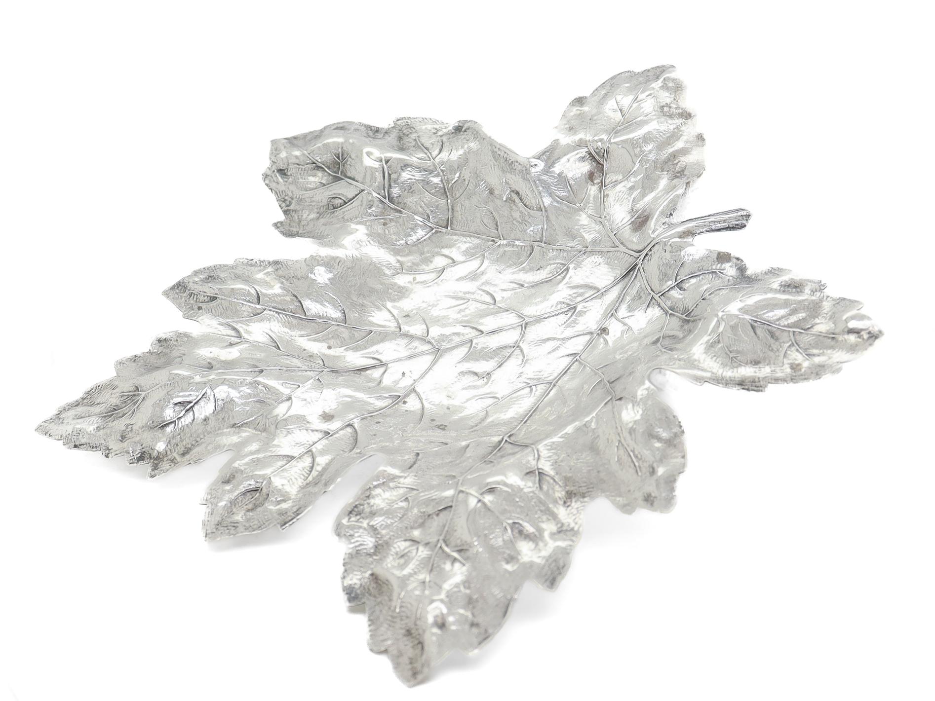 R. Piatto a forma di foglia d'acero in argento Sterling di Blackington della metà del secolo scorso o Vide Poche In condizioni buone in vendita a Philadelphia, PA