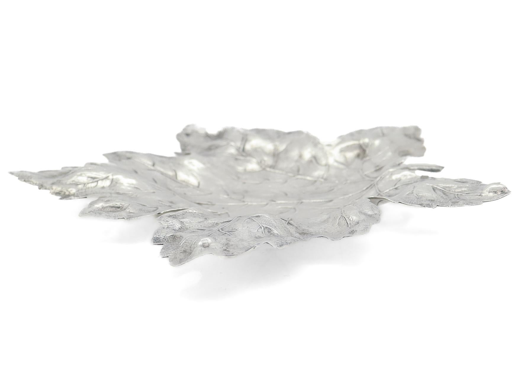 R. Piatto a forma di foglia d'acero in argento Sterling di Blackington della metà del secolo scorso o Vide Poche in vendita 2