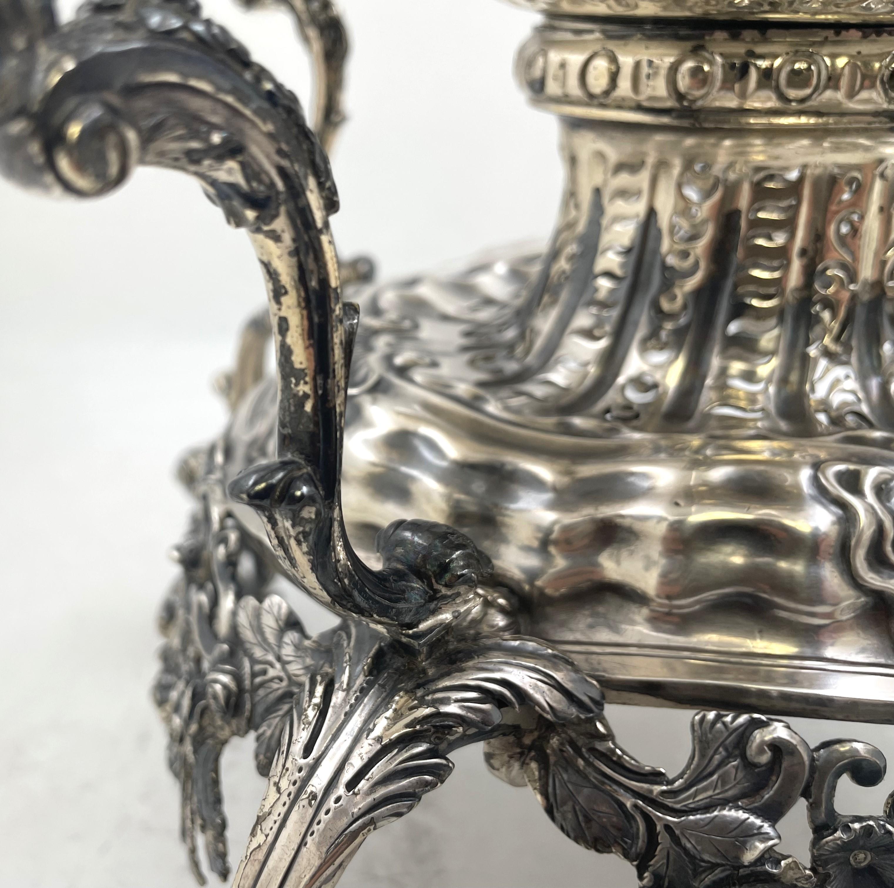 R. Centrotavola Epergne in argento Sterling di Calderwood della metà del XVIII secolo in vendita 7
