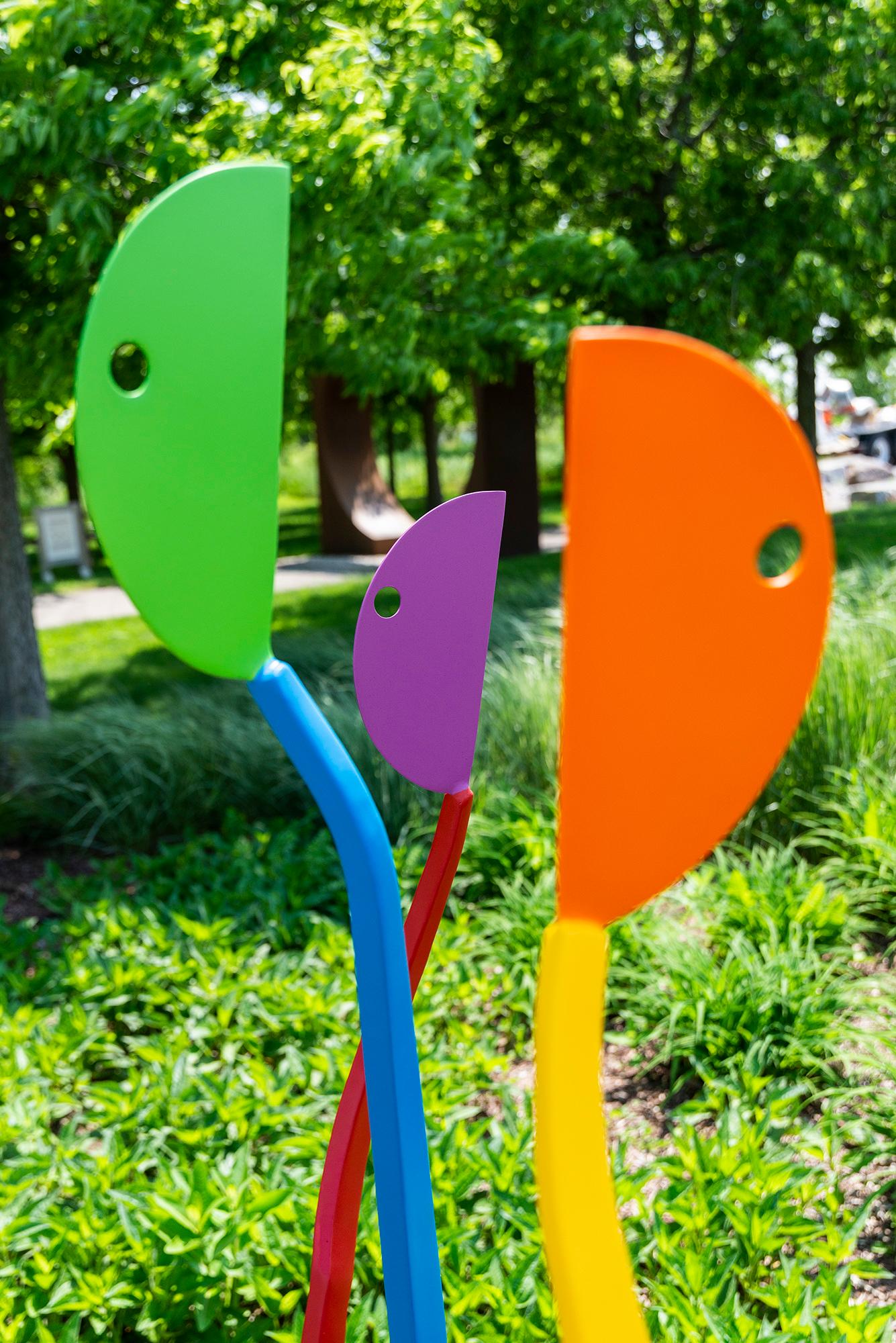 Red, Yellow and Blue - sculpture minimaliste et abstraite en acier peint par poudrage en vente 5