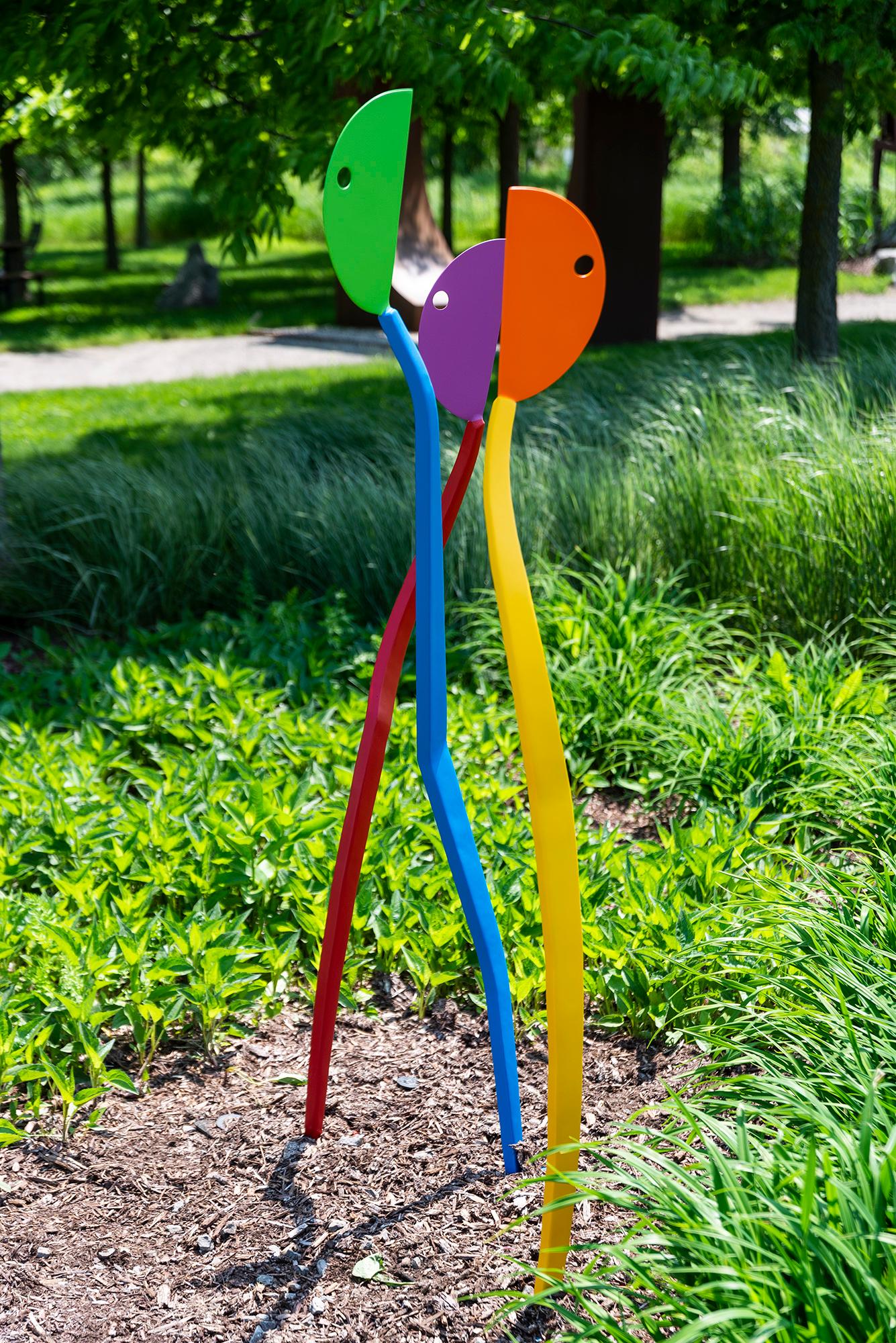 Red, Yellow and Blue - sculpture minimaliste et abstraite en acier peint par poudrage en vente 1