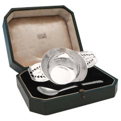 R. E. Stone - Arts & Crafts Designer Quiach & Spoon in Presentation box - 1937