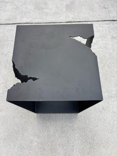 R. Henry Design Iron Side Table, Hand-Crafted Modern Style, USA, 1990