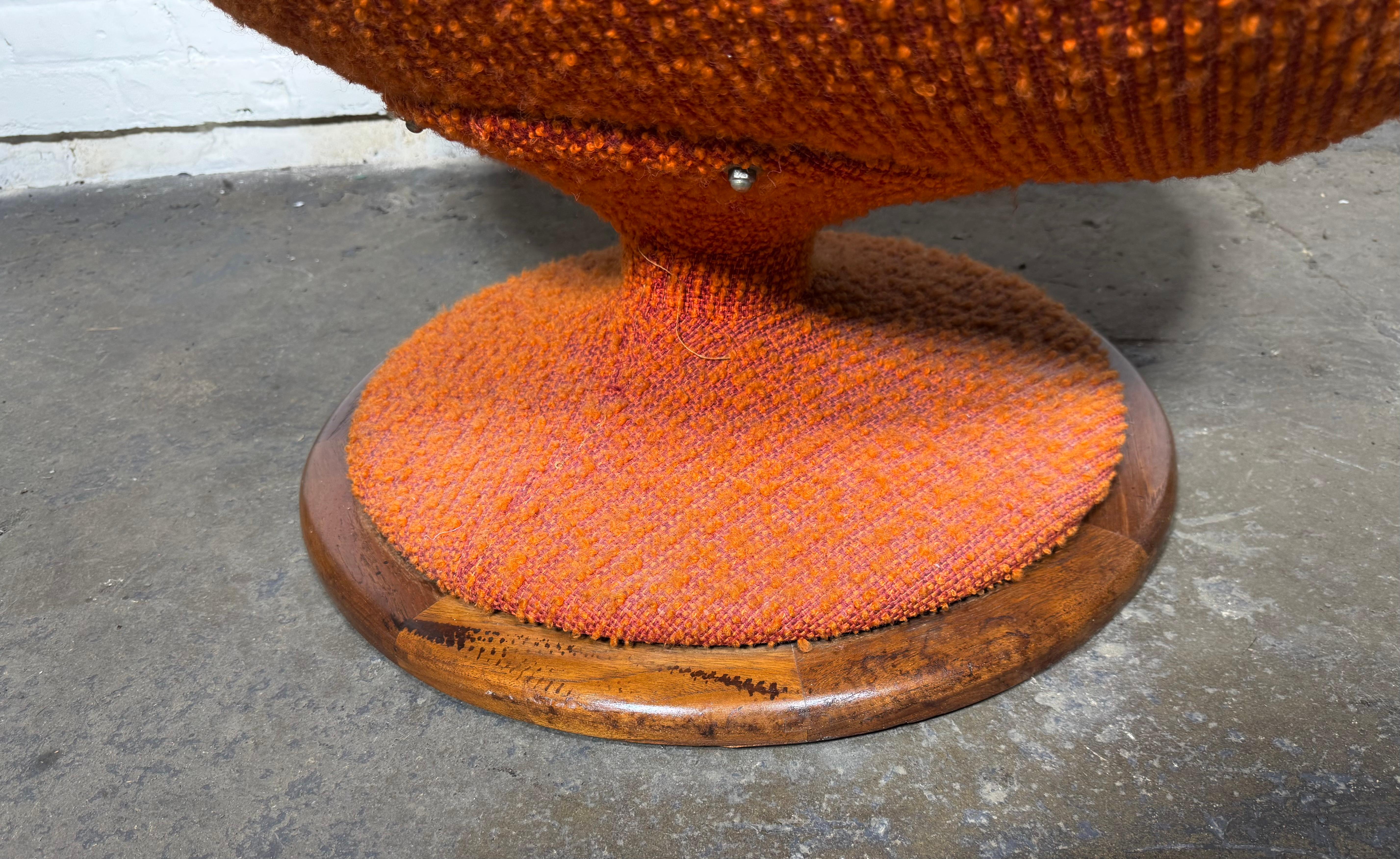 Scandinavian Modern R. Huber Danish Modern / Space Age Teak Swivel 