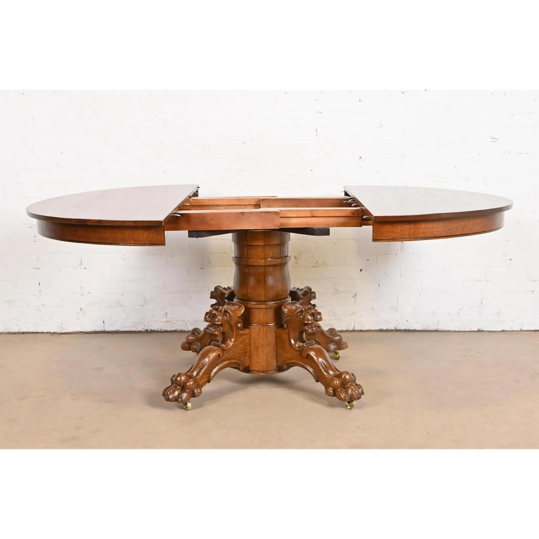 Chêne R. J. Horner table de salle à manger victorienne ancienne à rallonge en chêne avec piédestal, revernie en vente