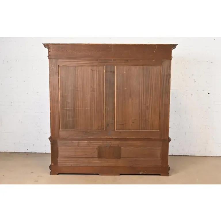 R. J. Horner Librería de caoba tallada estilo Renacimiento Antique French en venta 5