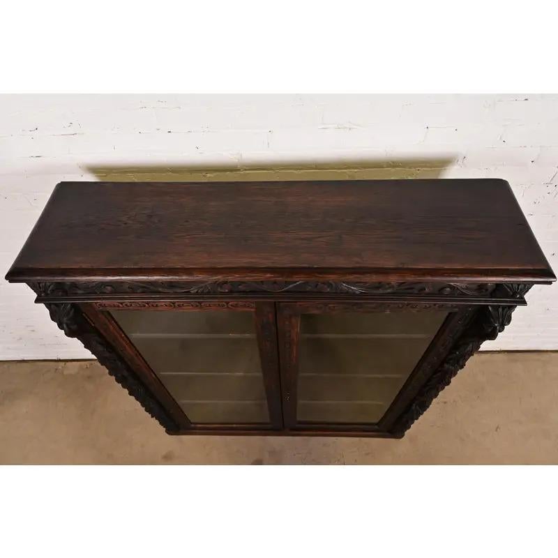 R. J. Horner Stil Antike viktorianische geschnitzte Eiche Bücherschrank, CIRCA 1880s im Angebot 3