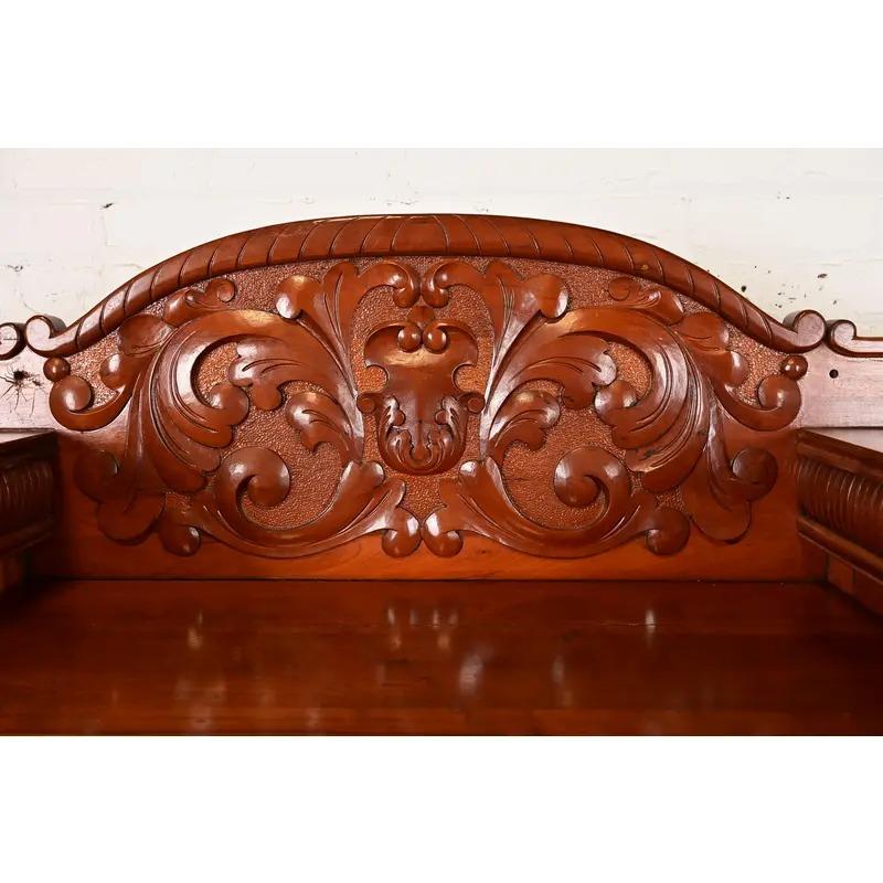 R. J. Horner - Libreria tripla in legno di ciliegio in stile vittoriano, Circa 1880 in vendita 3