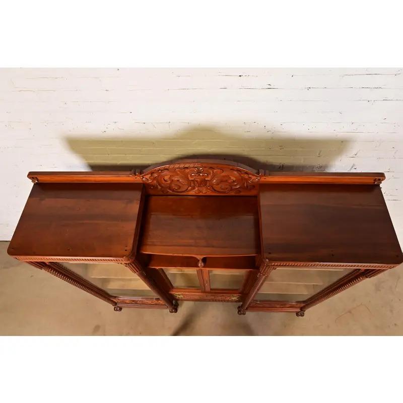 R. J. Horner - Libreria tripla in legno di ciliegio in stile vittoriano, Circa 1880 in vendita 4