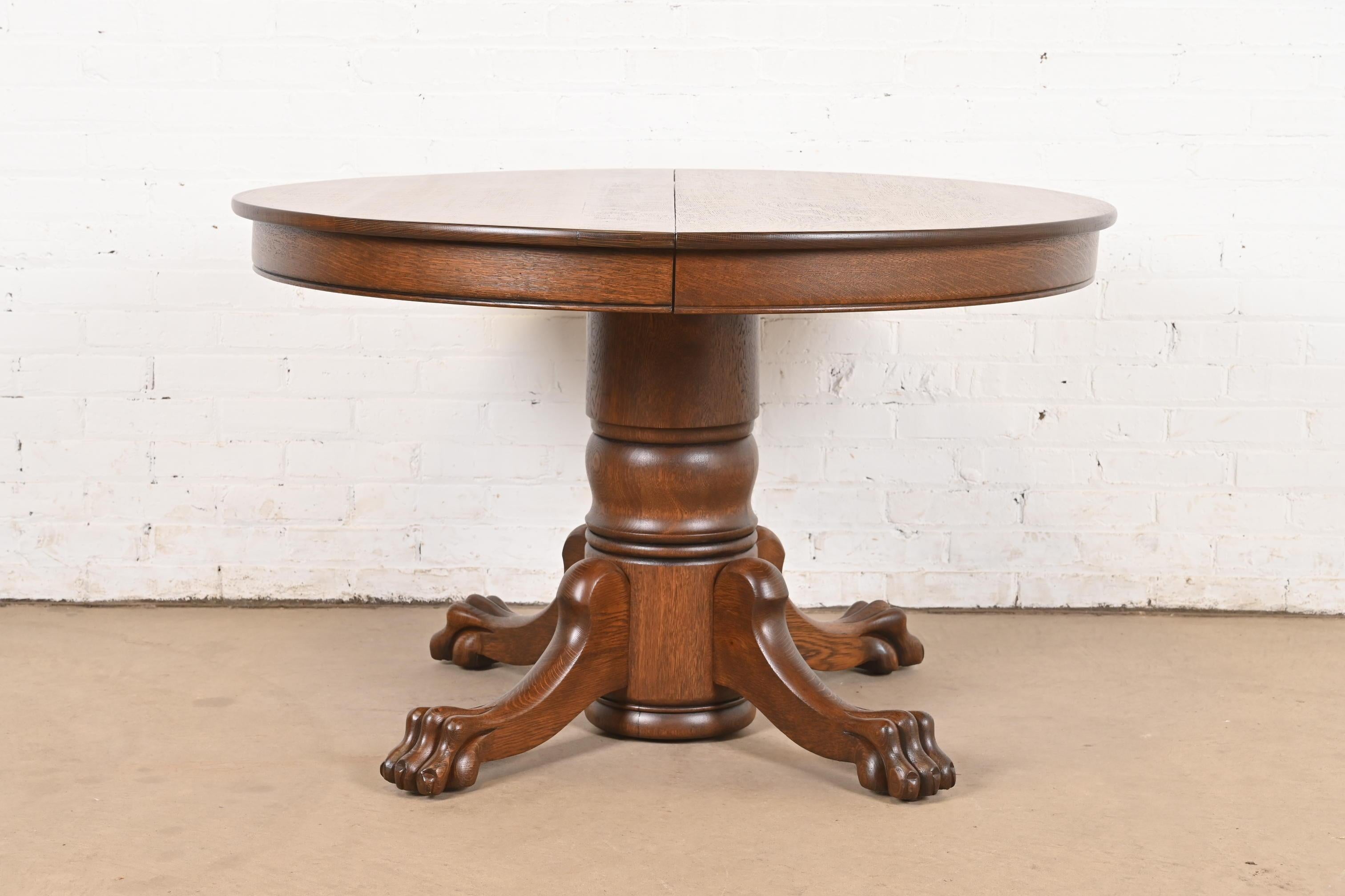 Victorien R. J. Horner Style Antique Victorian Pedestal Oak Extension Dining Table en vente