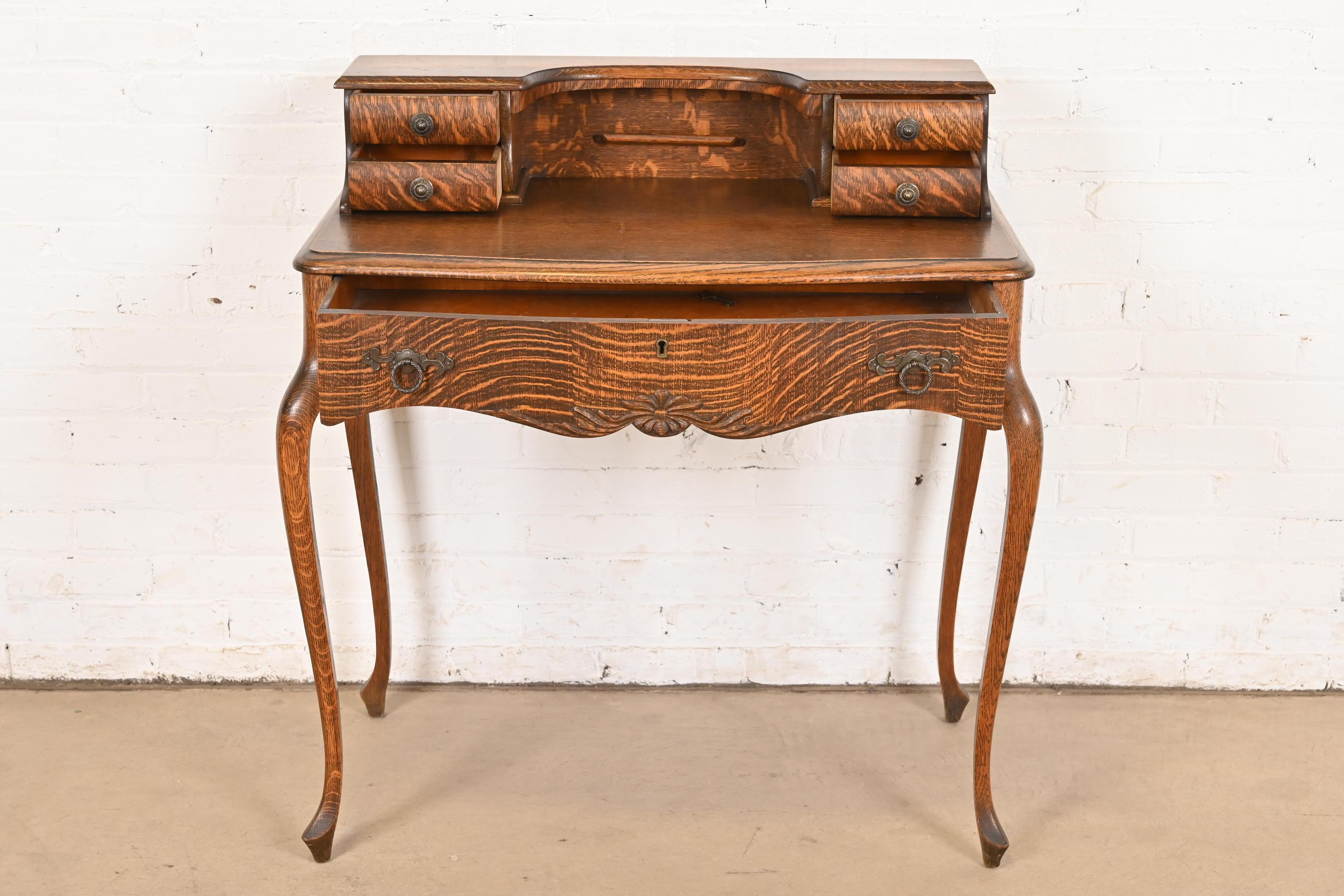 Fin du XIXe siècle Bureau victorien ancien pour femmes de style R. J. Horner, vers 1890 en vente