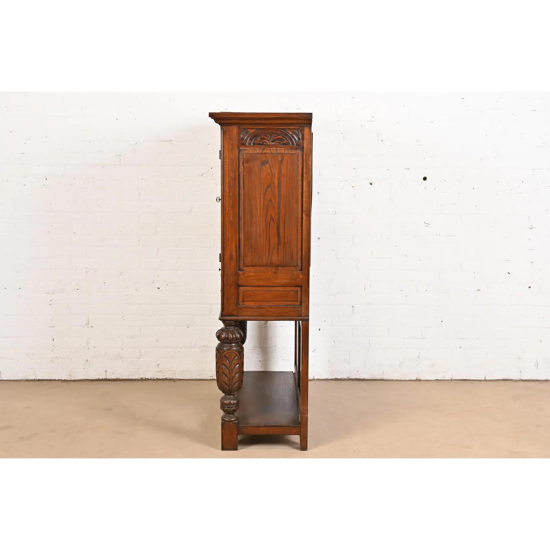 R. J. Horner Style English Jacobean Carved Oak Bar Cabinet, Circa 1900 For Sale 5