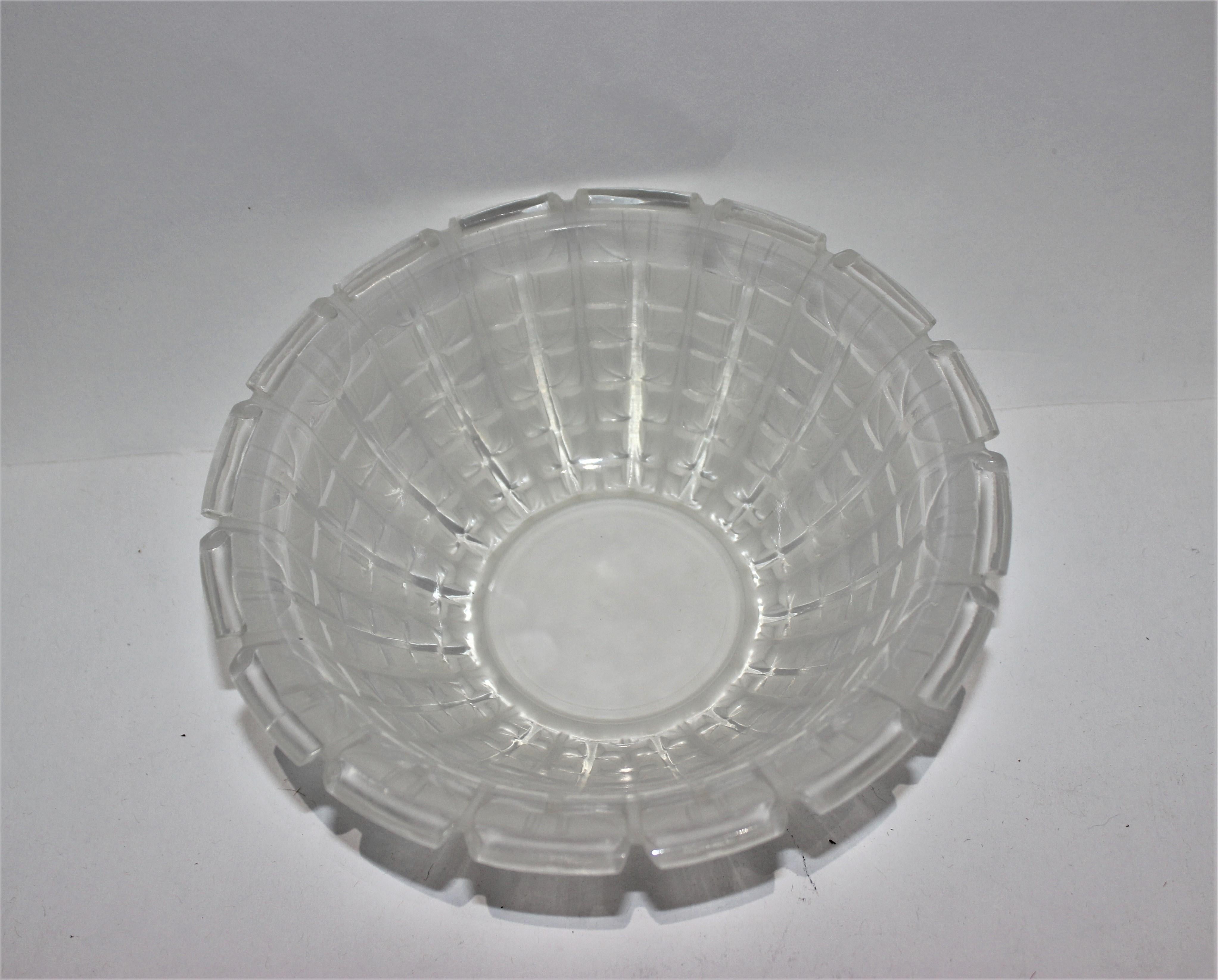 R. Lalique 1928 Acacia Opalescent Bowl For Sale 1