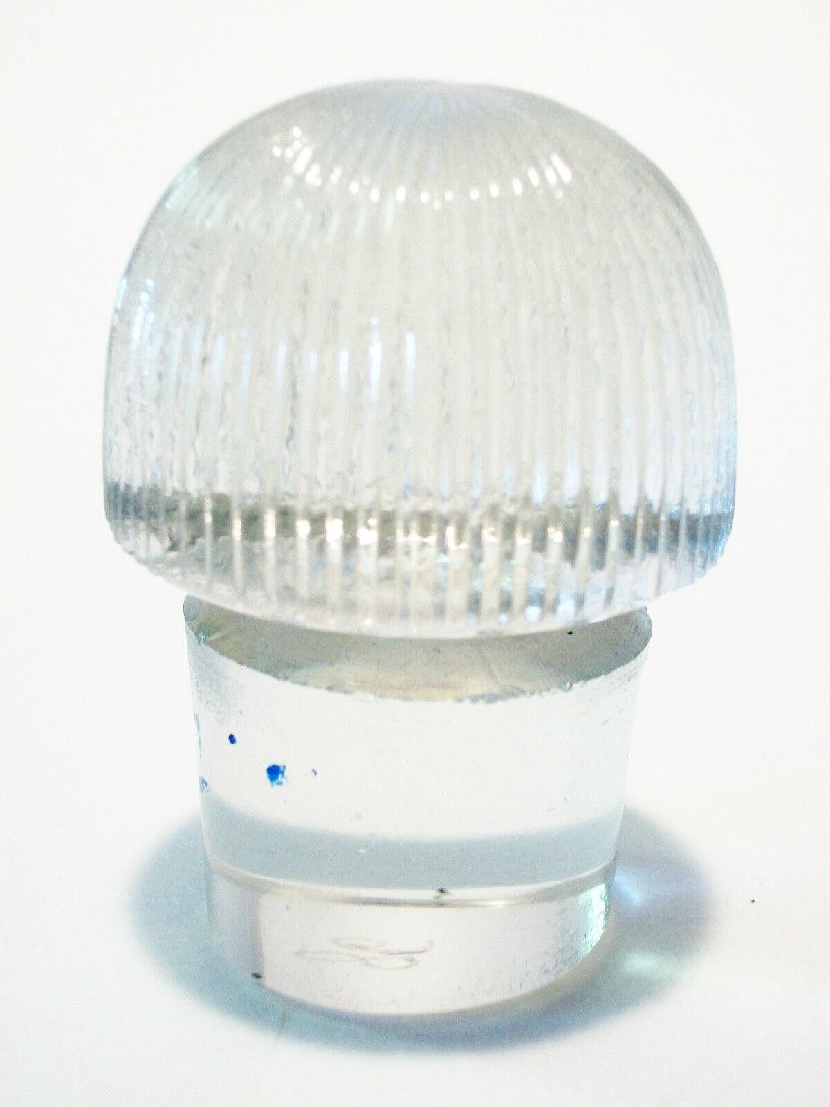 Art Deco R. LALIQUE - Antique Stopper - Clear Glass - Mushroom Shape - Early 20th Century For Sale