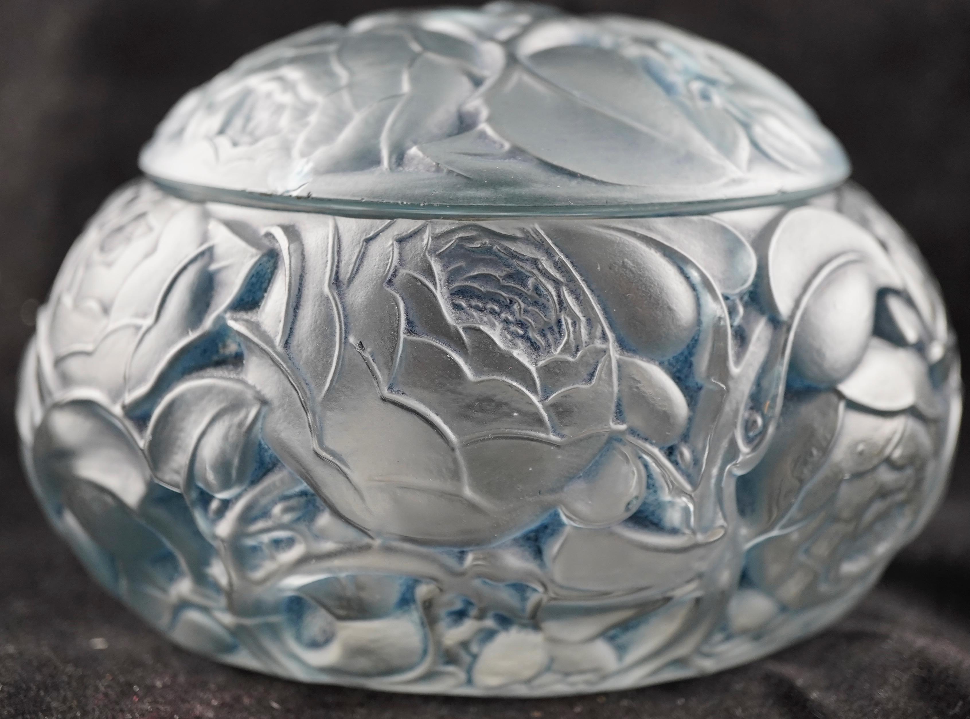 Art Deco R Lalique Dinard Box Blue Patina For Sale