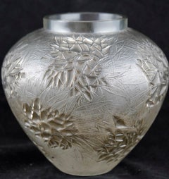 R Lalique Esterel Vase in Grey Patina, Art Deco Period