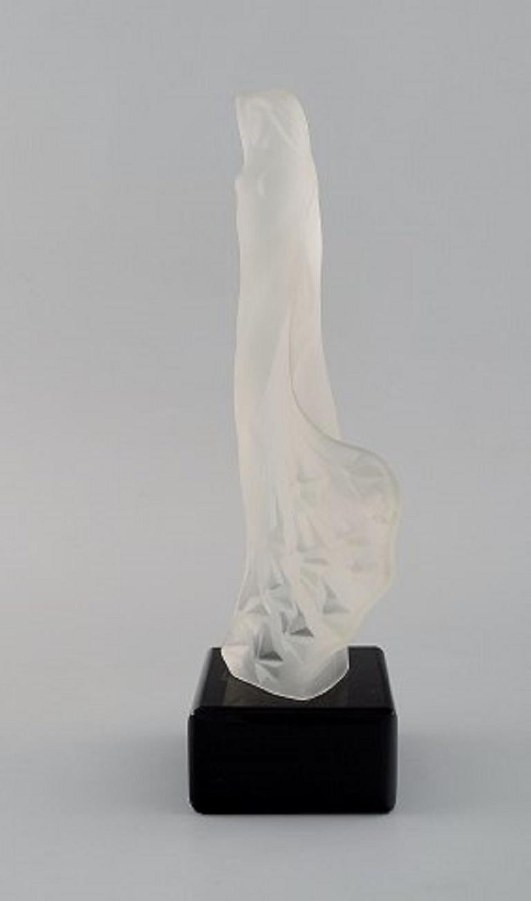 French R. Lalique, France. Art Deco sculpture of naked woman in art glass