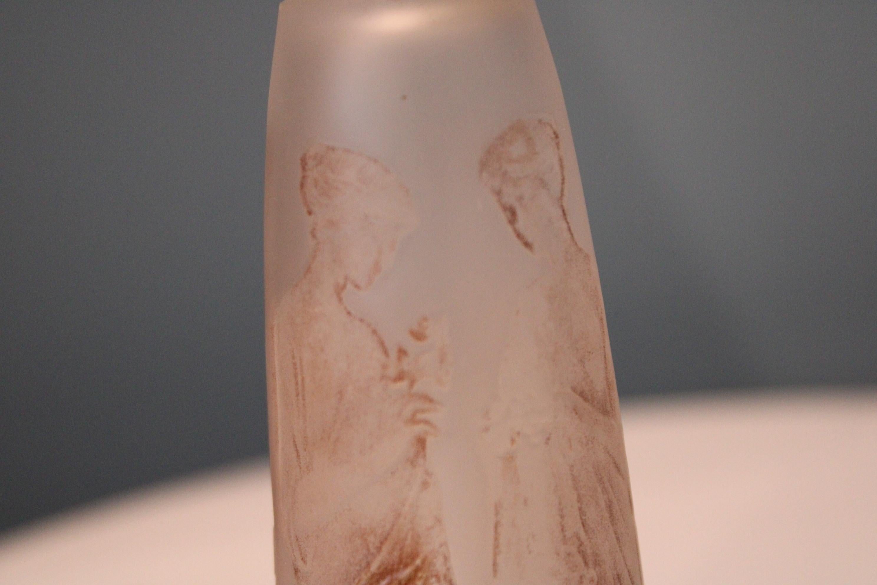 R. Lalique Glass Perfume Bottle, 20th Century For Sale 5