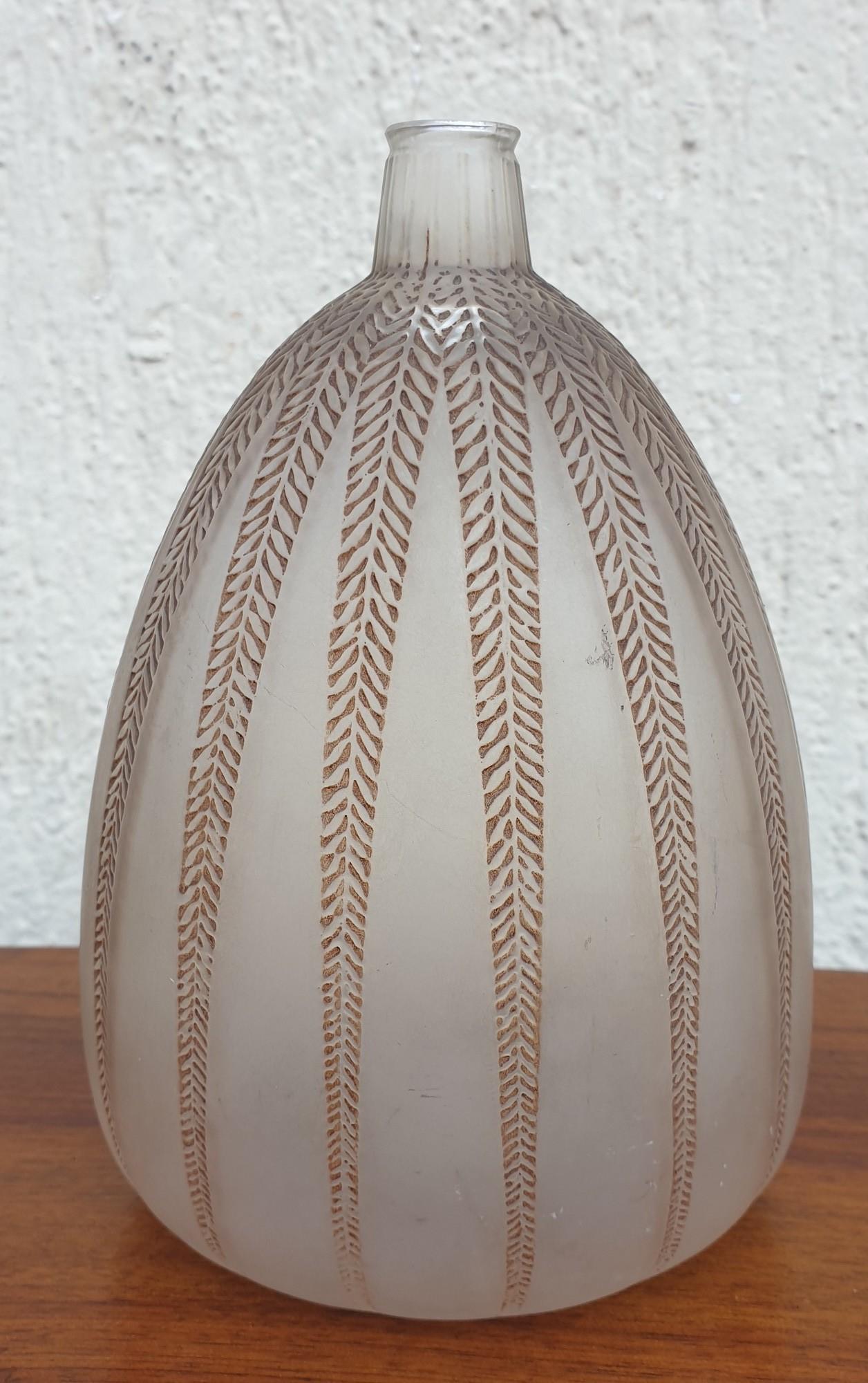 Crystal R Lalique, Mimosa Vase, Art Nouveau, 20th Century For Sale