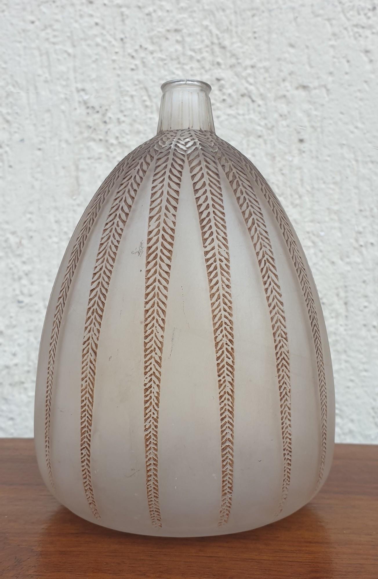 R Lalique, Mimosa Vase, Art Nouveau, 20th Century For Sale 2