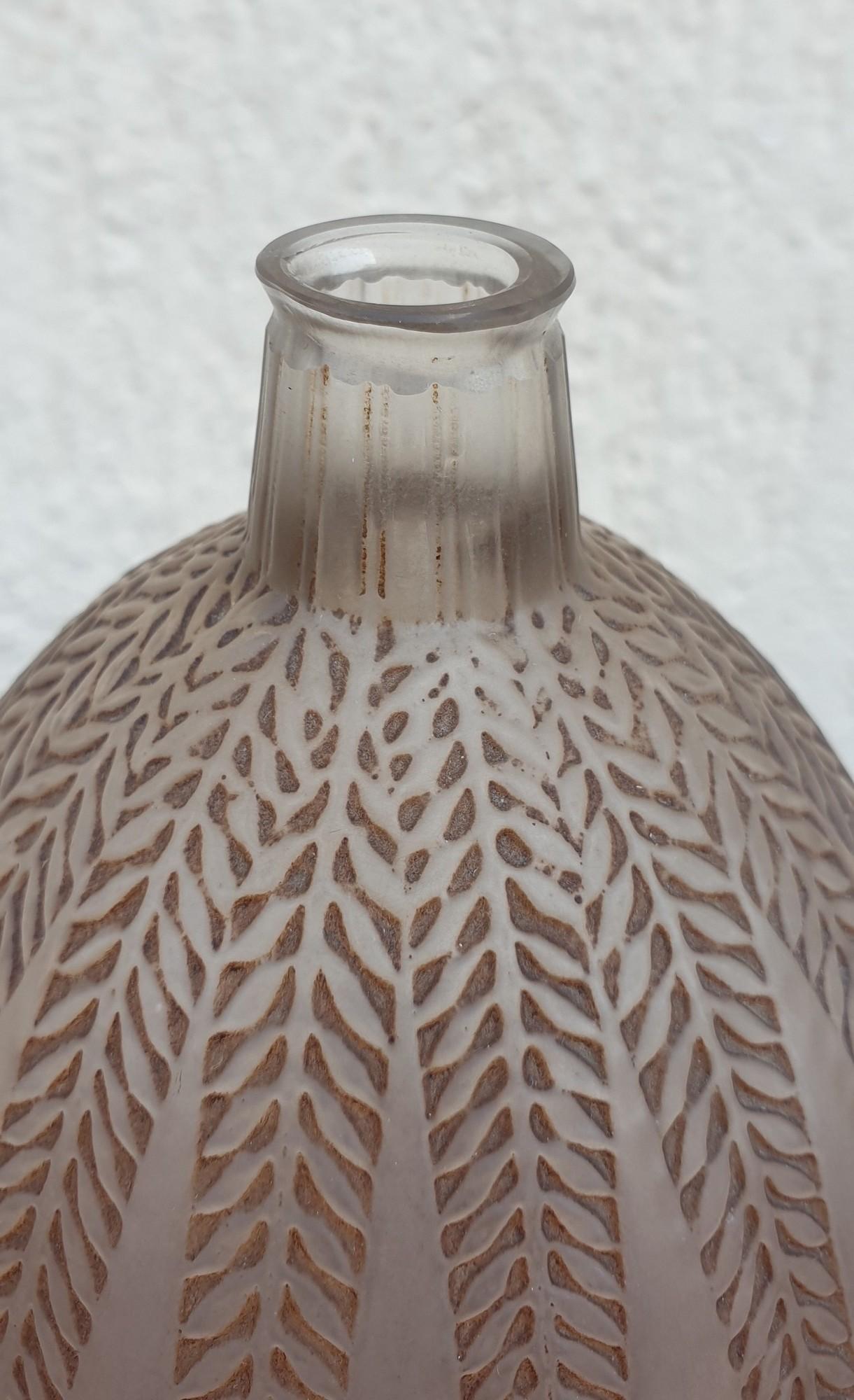 R Lalique, Mimosa Vase, Art Nouveau, 20th Century For Sale 4