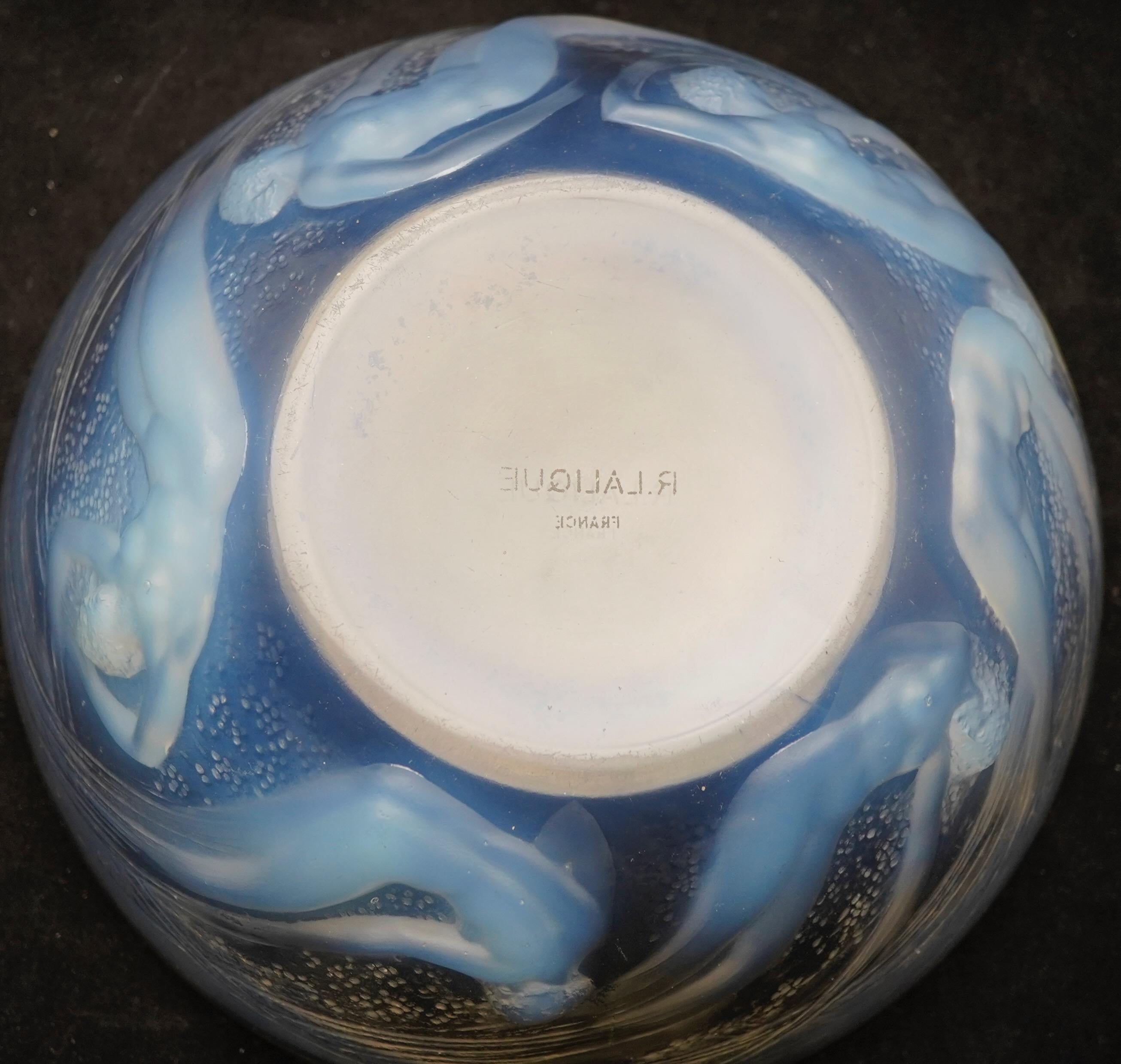 Francese R Lalique Ondines Ciotola in vetro opalescente Art Deco. in vendita