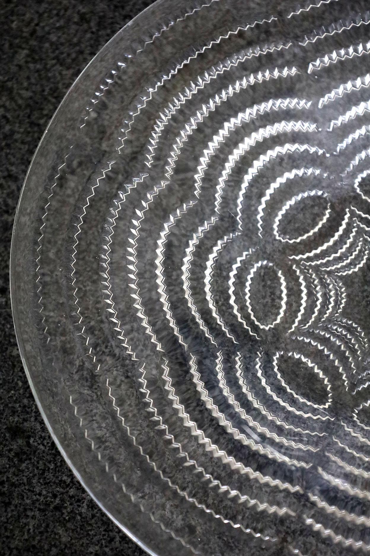 Moulé R. Assiette Lalique en vente