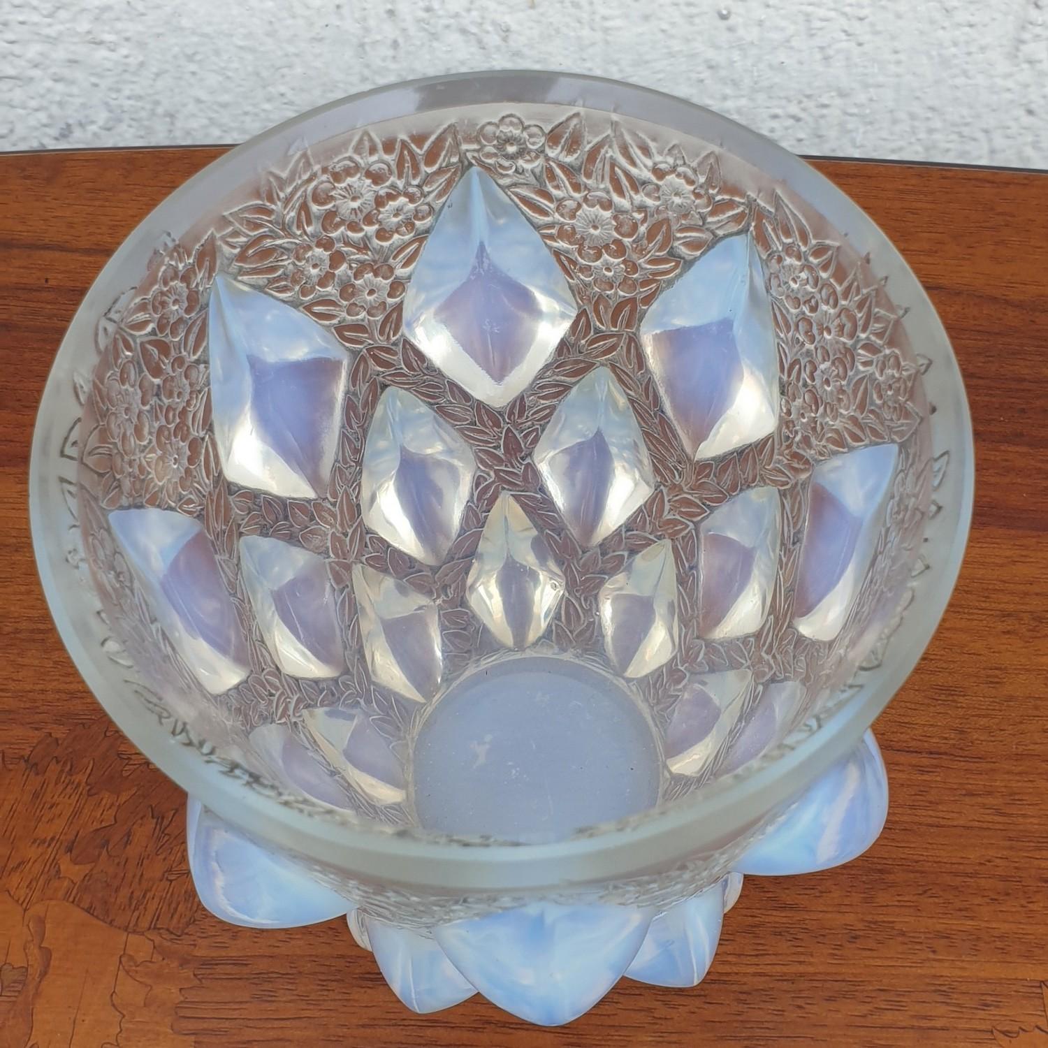 Crystal R Lalique, Rampillon Vase, XXth Century For Sale