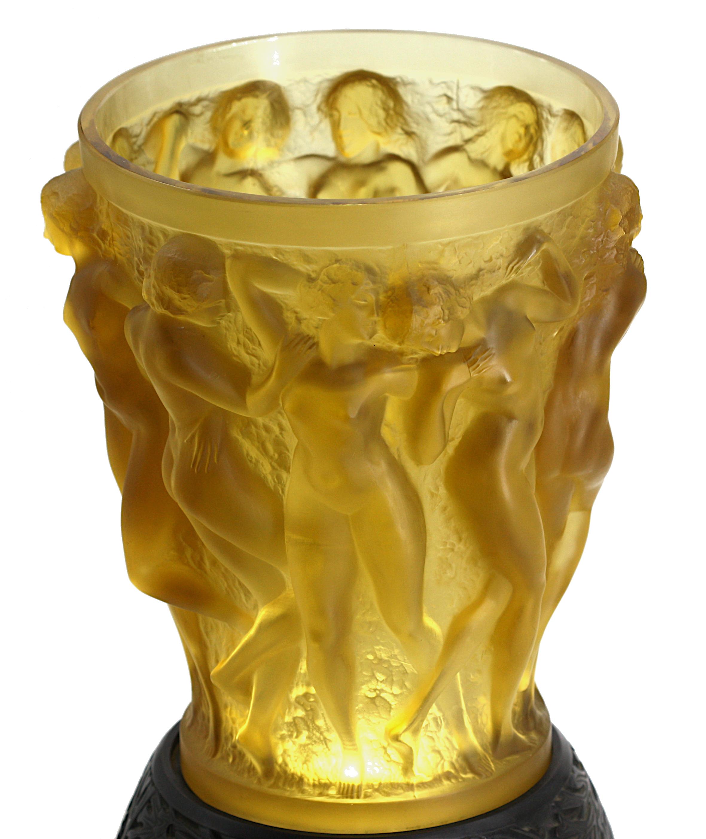 XX secolo R. Lalique Raro e importante vaso Bacchantes in ambra gialla di Rene Lalique in vendita