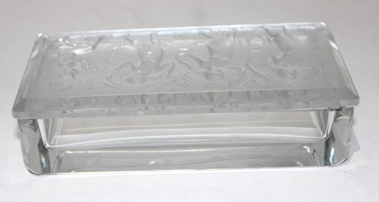 R. Lalique Style Frosted Glass Box with Piper and Dancers In Good Condition In West Palm Beach, FL