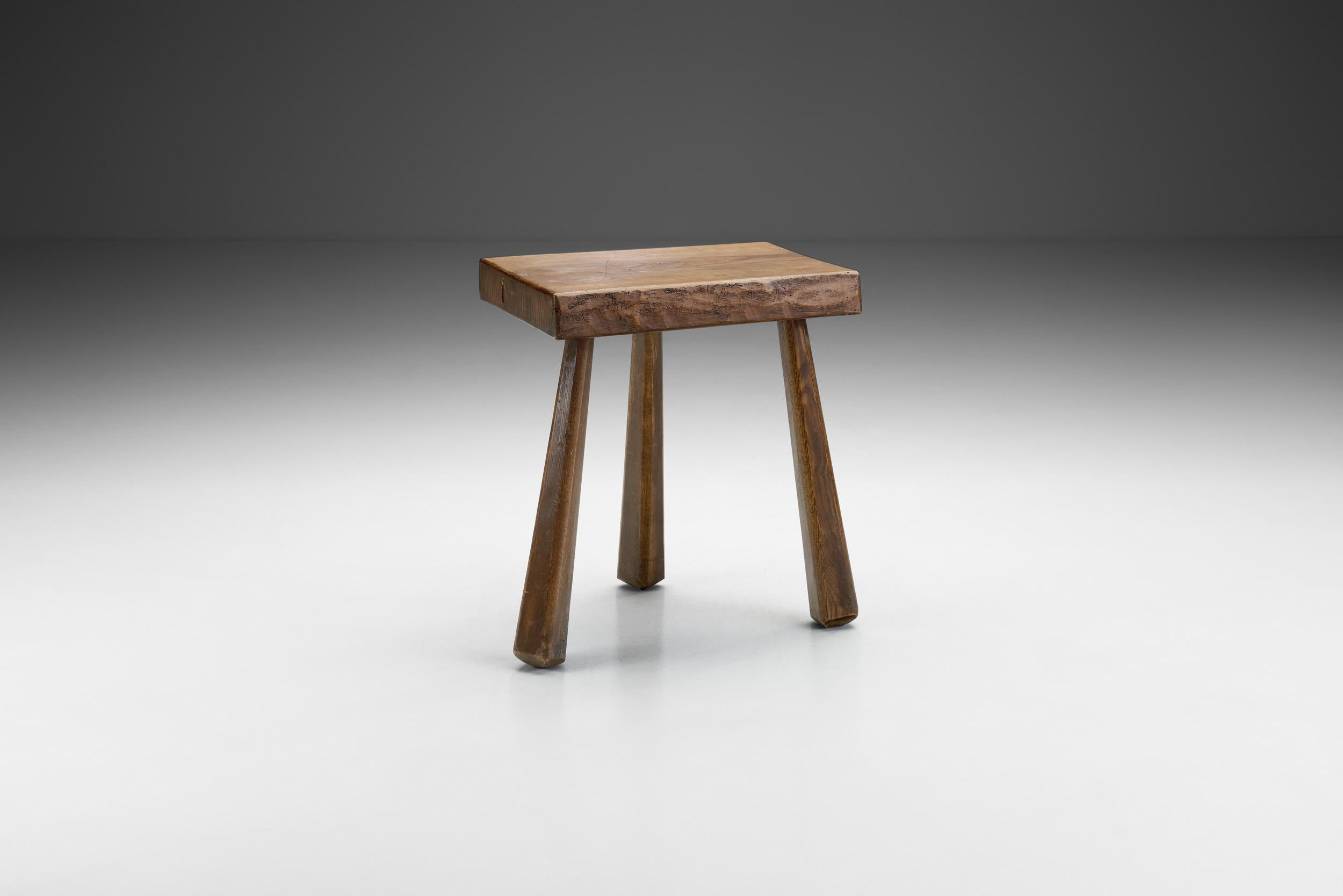 Form and function collide in this stool, a piece of furniture that is often underestimated. Designers define stools as jewels and statements in a space, and taking practicality into account, this stool is perfect to add visual interest to any space.