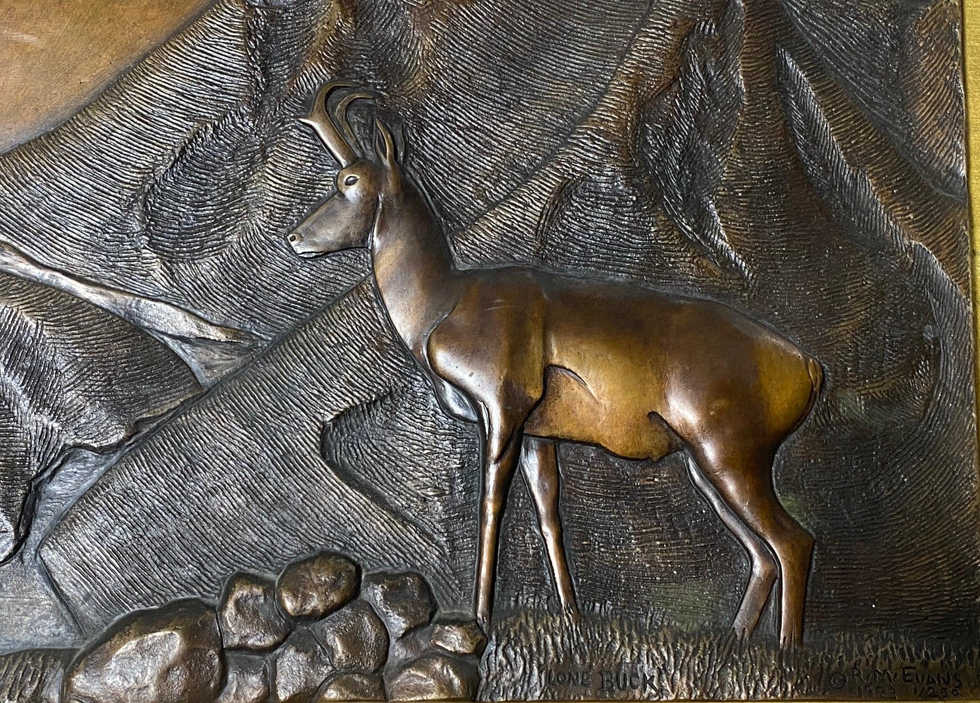 Américain Sculpture murale en bronze en relief en forme de boucle Lone Buck signée R M Evans, édition limitée en vente