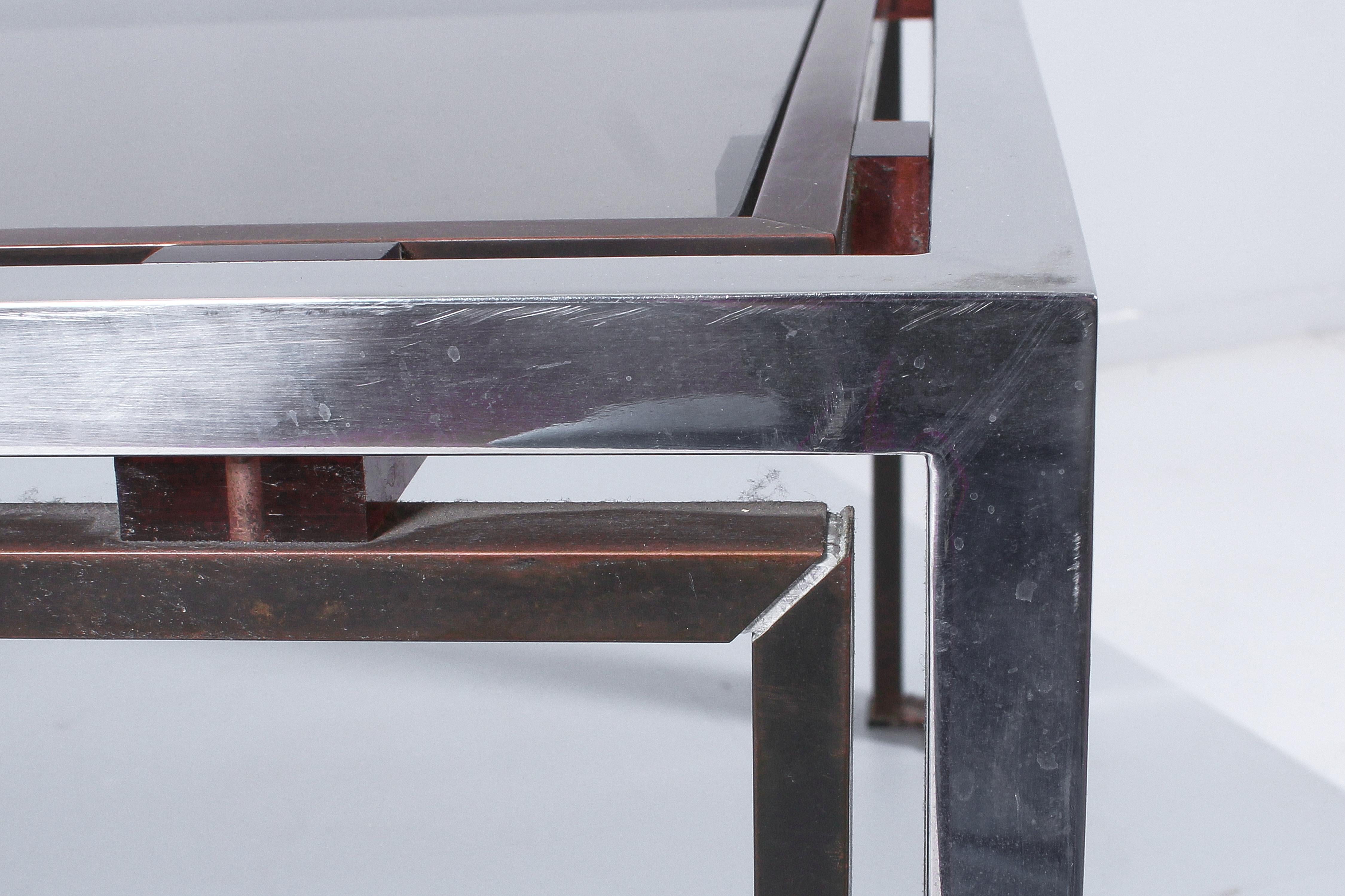 Fin du 20e siècle Table basse en métal chromé, laiton et verre foncé R. Rega pour Nazaret, Italie, années 70 en vente